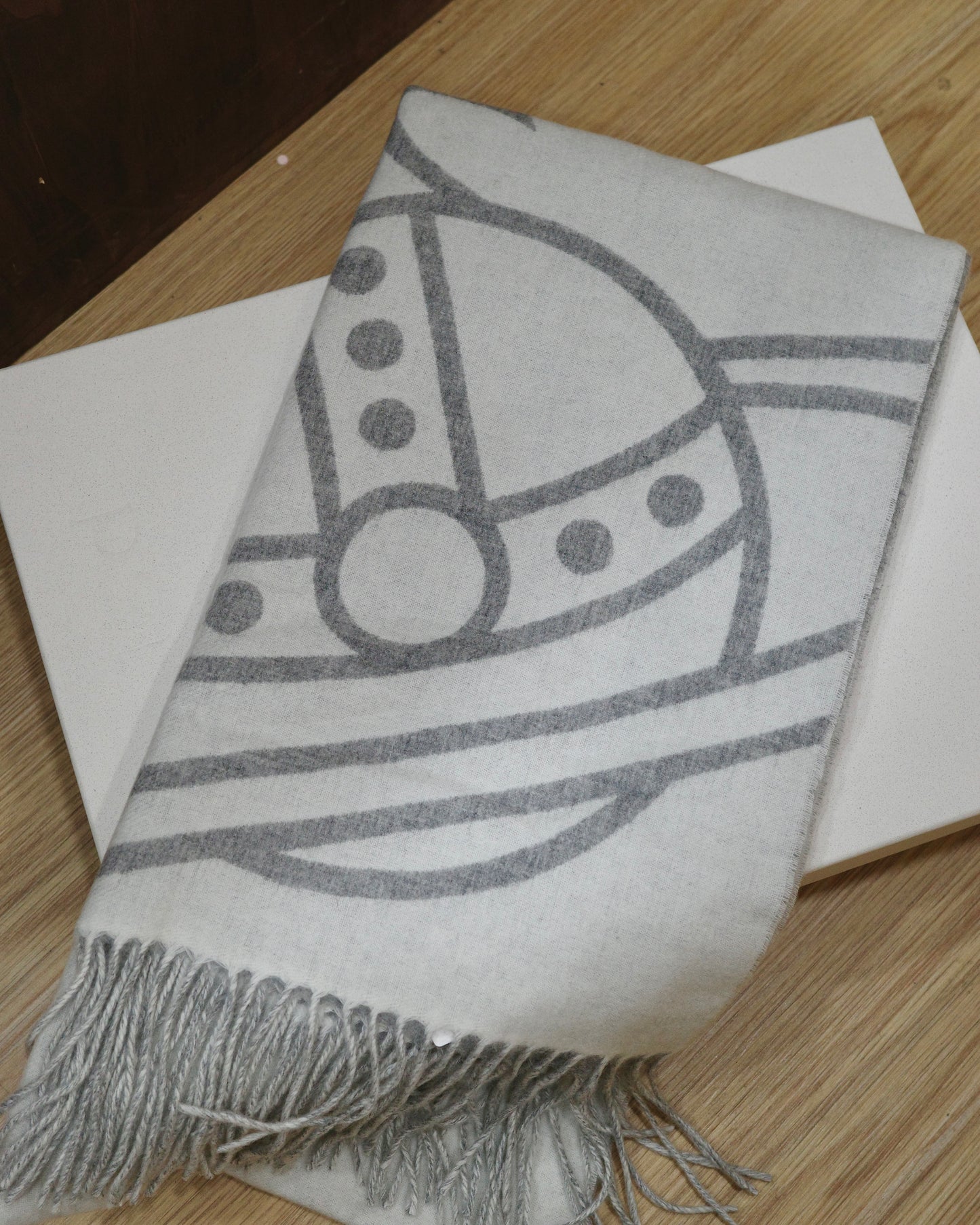 Vivienne Westwood Reversible ORB Logo Scarf 大尺寸雙面頸巾 (100%羊毛) [日本限定! 已停產最後現貨]