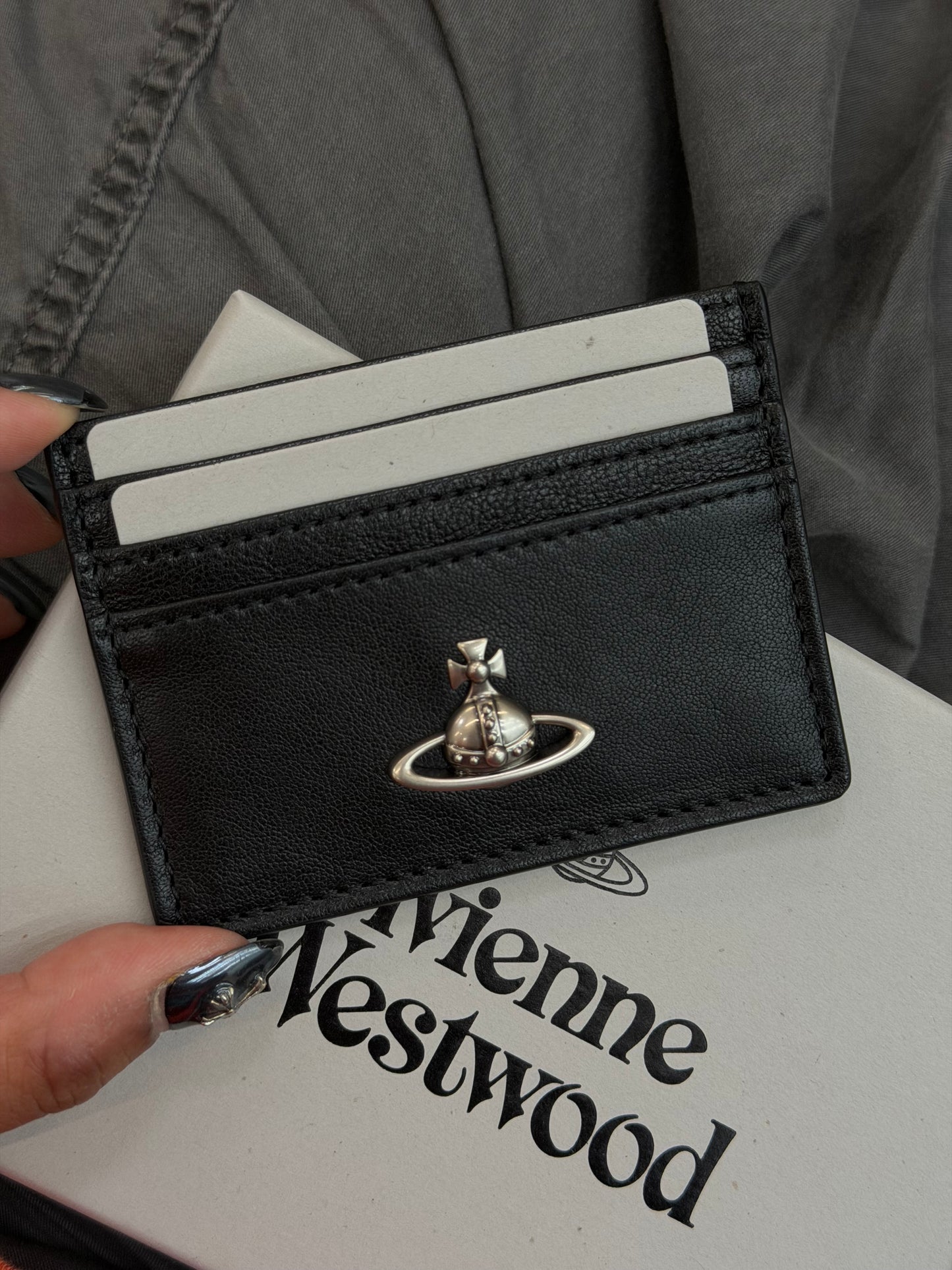 Vivienne Westwood Cardholder 黑銀小牛皮卡套 100%真皮 [手感超好! 最新3D Logo 限量現貨優惠中!]