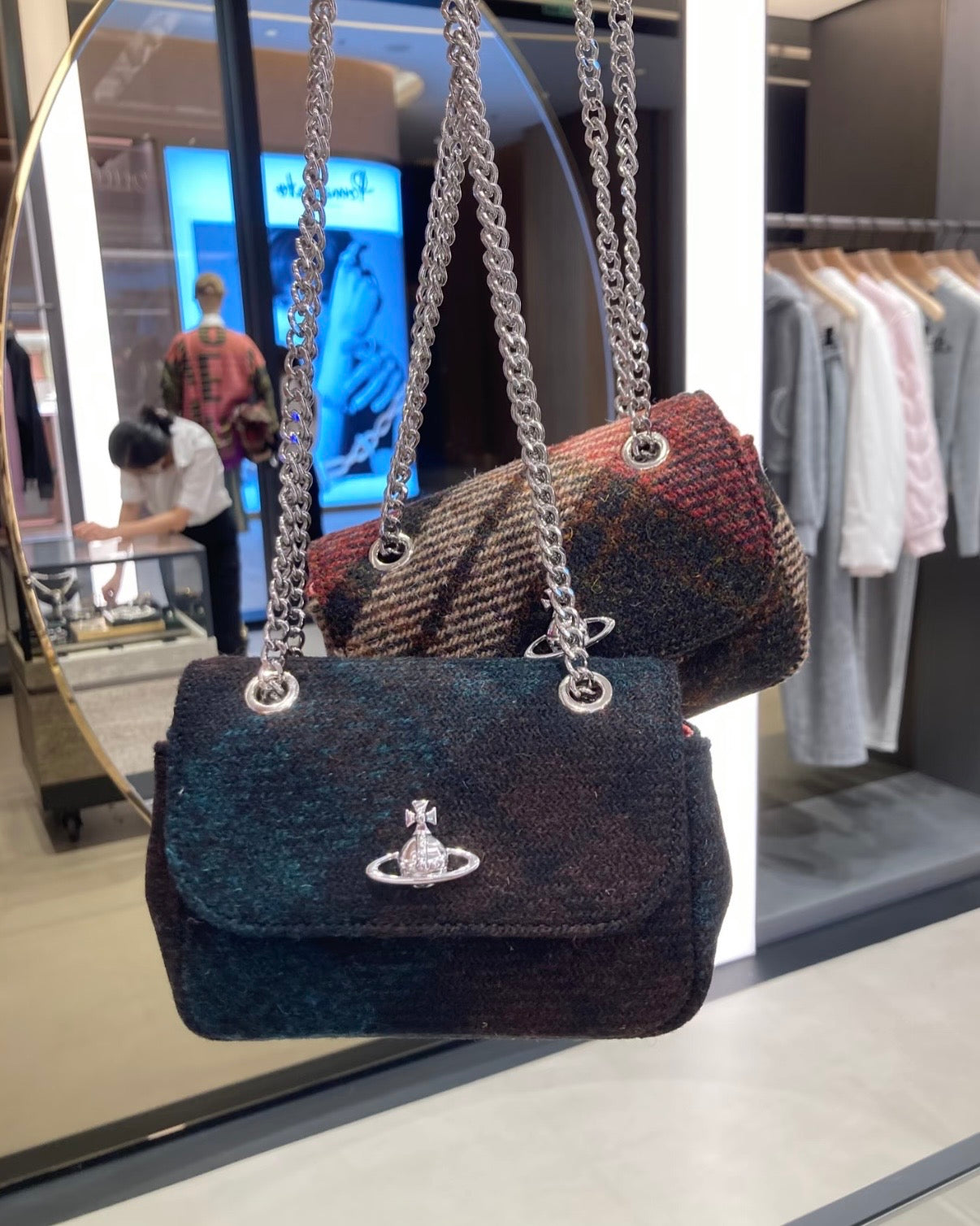 Vivienne Westwood Small Derby Bag with Chain 暗花毛絨款 [38女神節優惠中]