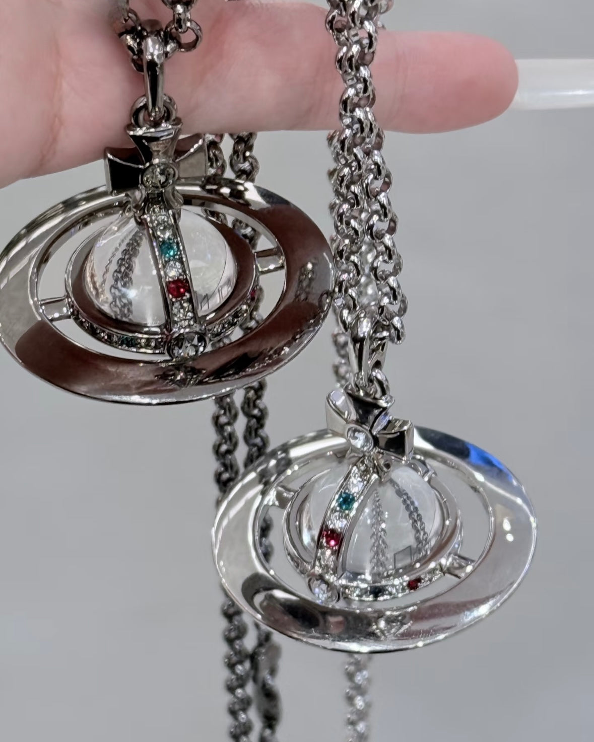 Vivienne Westwood ORB Pendant Crystal Necklace 太空灰星球 [最新上架!]