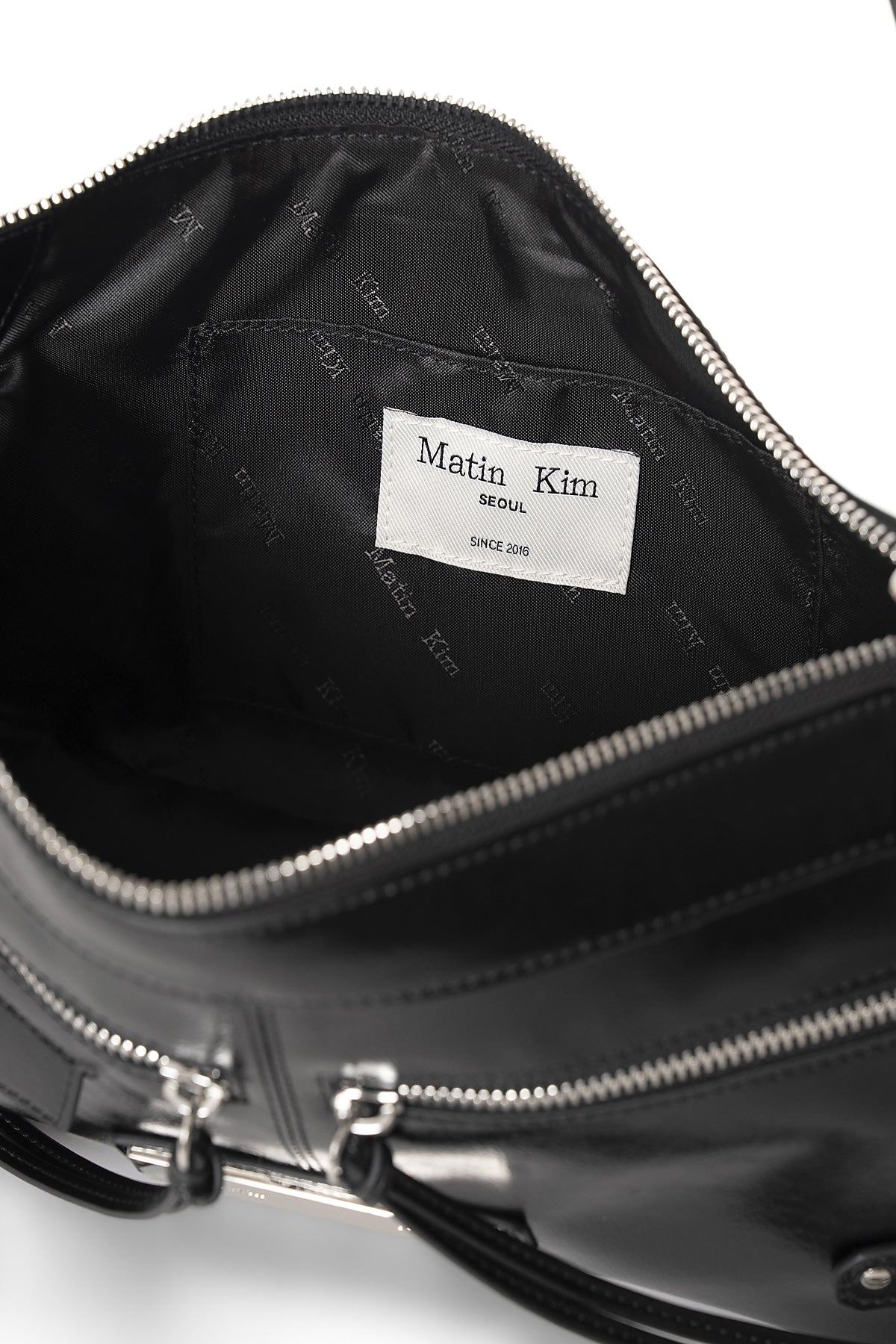 最新韓國選物🇰🇷 Matin Kim Side Buckle Biker Shoulder Bag 個性側扣拉鏈單肩袋￼［型格Biker 風 隨性百搭！］