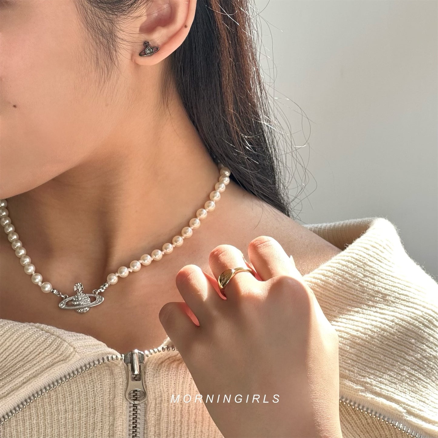 Vivienne Westwood Mini Bas Relief Pearl Choker [銀色重新補貨!]