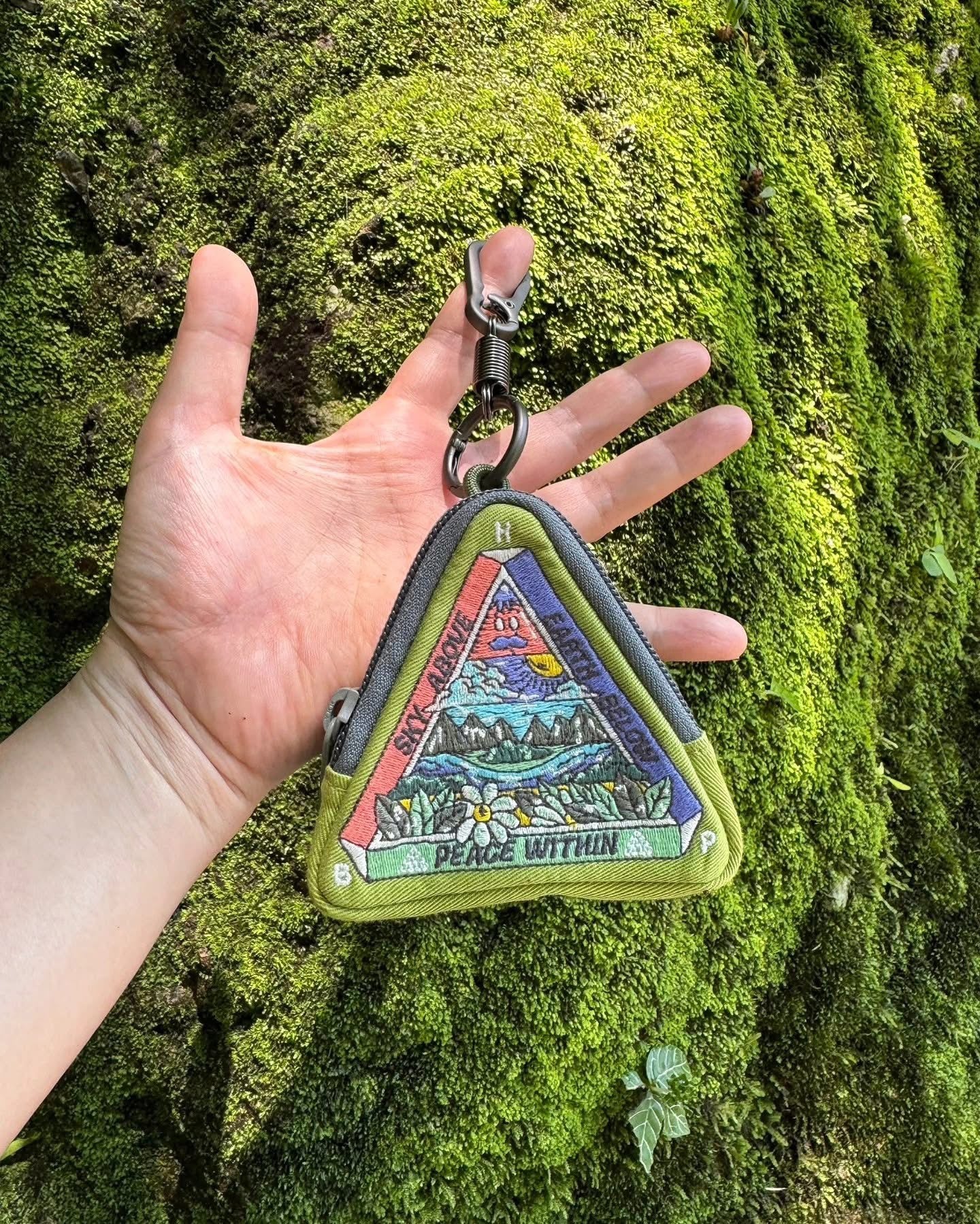 Hamblepie 泰國自家品牌 - Fresh Wild Nature Triangle Little Coins Bag 附送扣［最新上架!］