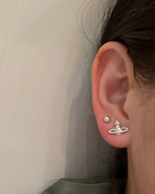 Vivienne Westwood Farah Mini Orb Earrings 低調學生友好 [可放耳骨］