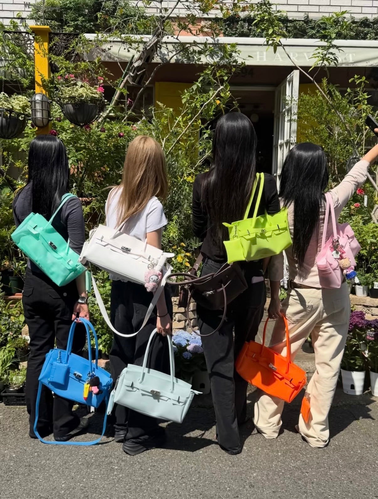 韓國選物🇰🇷 Deinet Jelly Two-Way Bag 大熱果凍法棍袋 斜揹單肩兩用［100%PVC防水 隨袋附送同色mini pouch 輕盈清爽夏日氛圍感滿滿!］