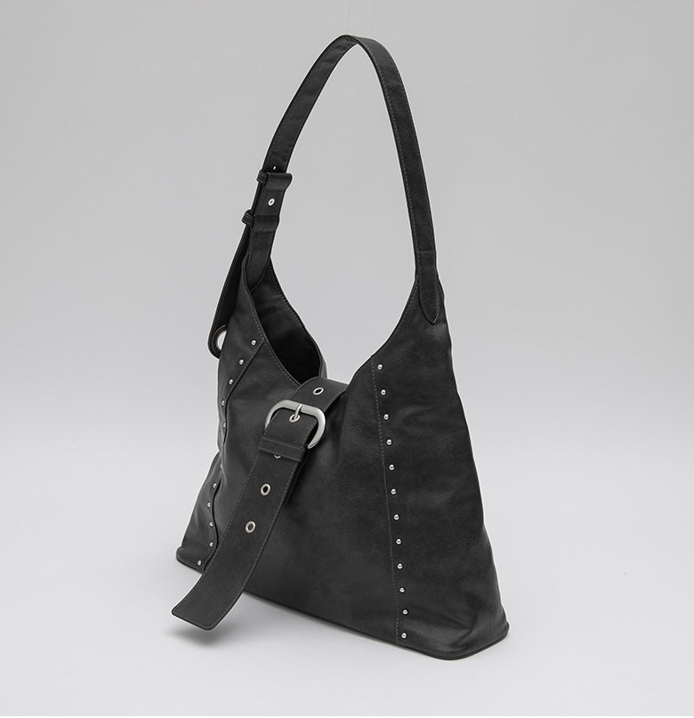 韓國選物🇰🇷 Rolarola Stud Leather Shoulder Bag 窩釘大皮帶扣單肩袋［超個性窩釘￼大皮扣率性街頭風！］