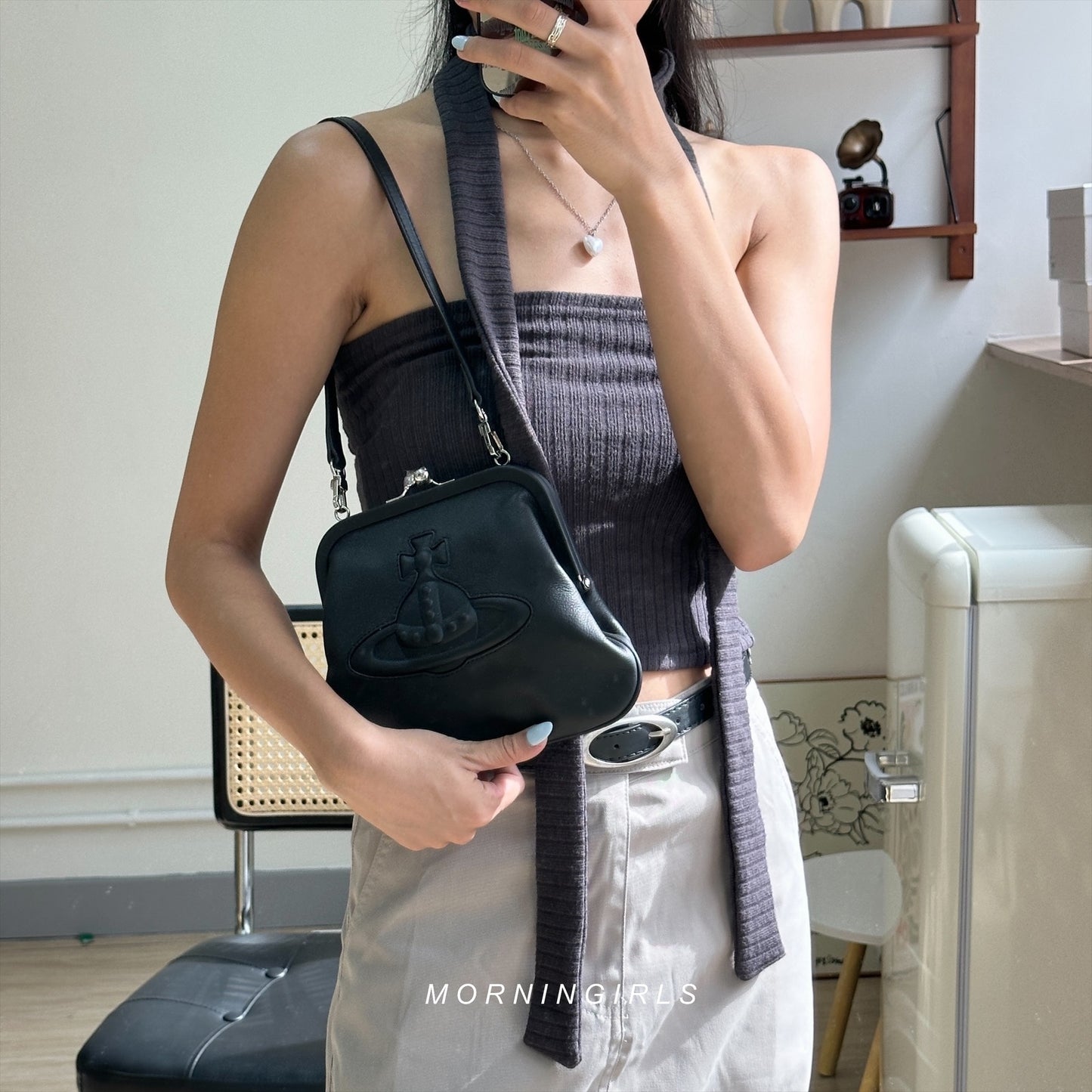 Vivienne Westwood Chelsea Vivienne's Clutch Bag 經典真牛皮  [雙11折上折 JENNIE同款!]