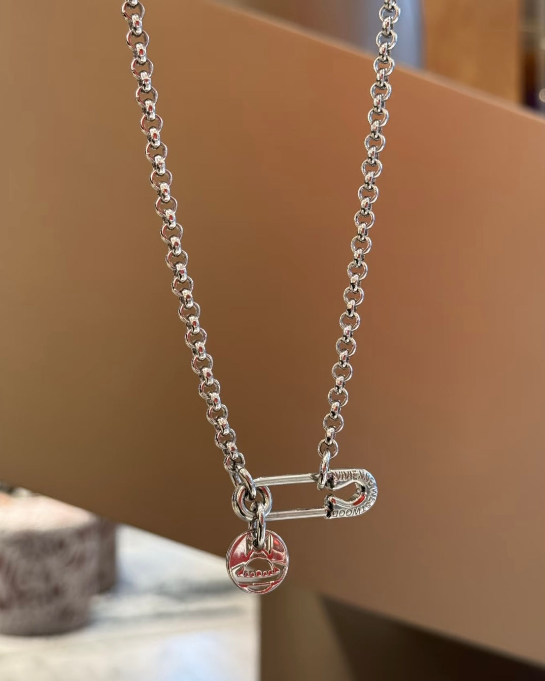 Vivienne Westwood Imogene Necklace 扣針頸鏈 ［中性款男女適用］