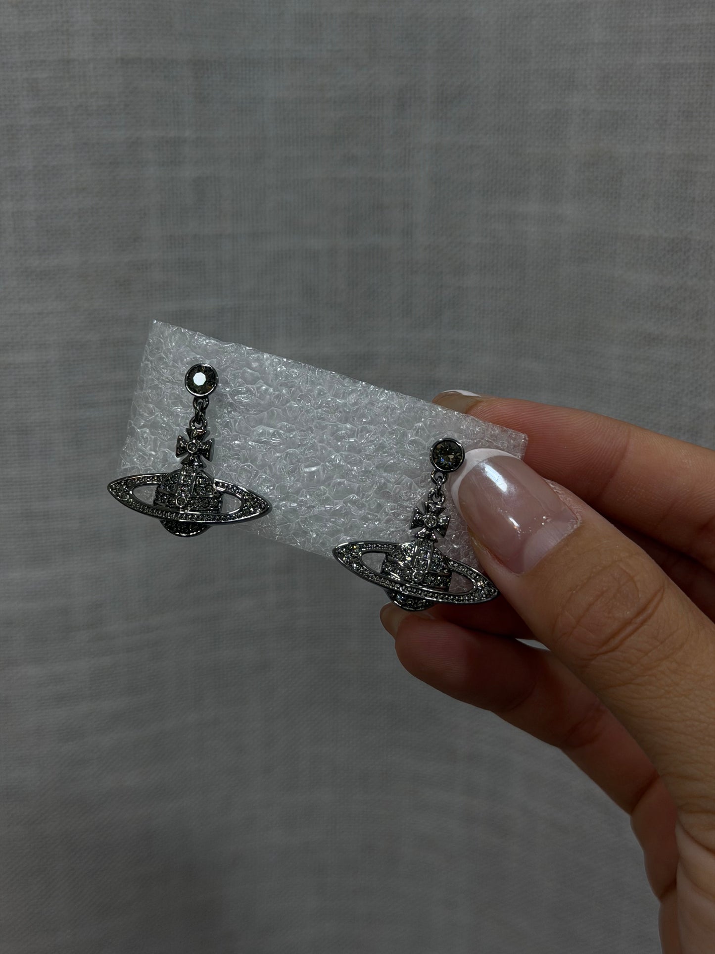 Vivienne Westwood Drop Earrings [超閃約會穿搭推薦♡]