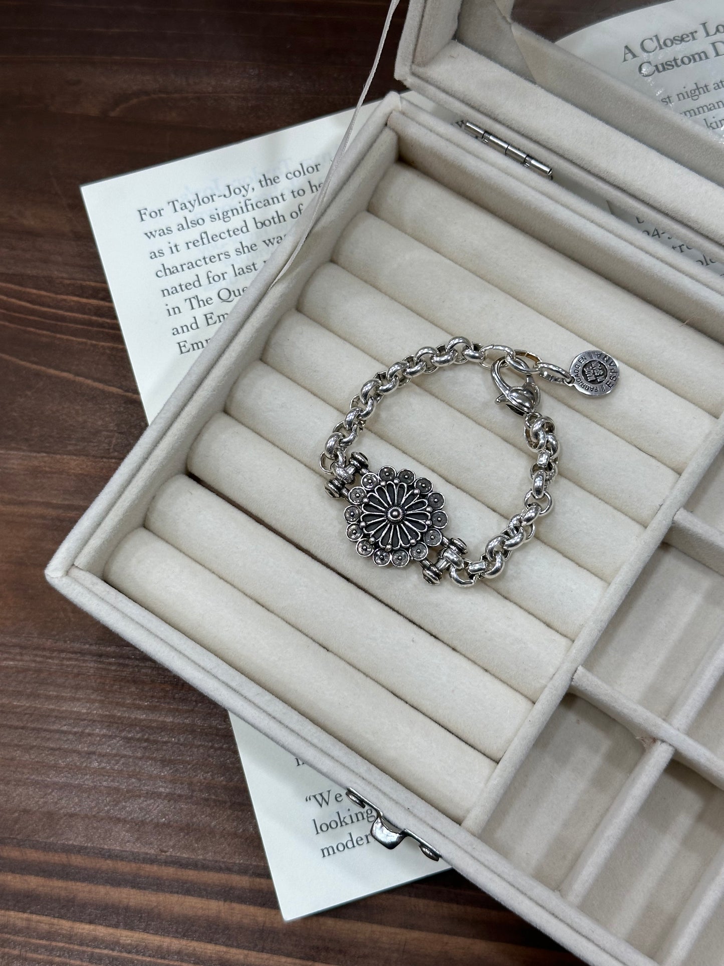 Otro Accesorio 西班牙手工飾物 - Vintage Flower Bracelet