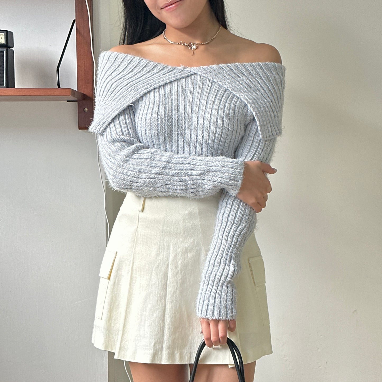 毛毛大反領OFF SHOULDER KNITTED TOP [門市搬遷清貨限時優惠$129!]