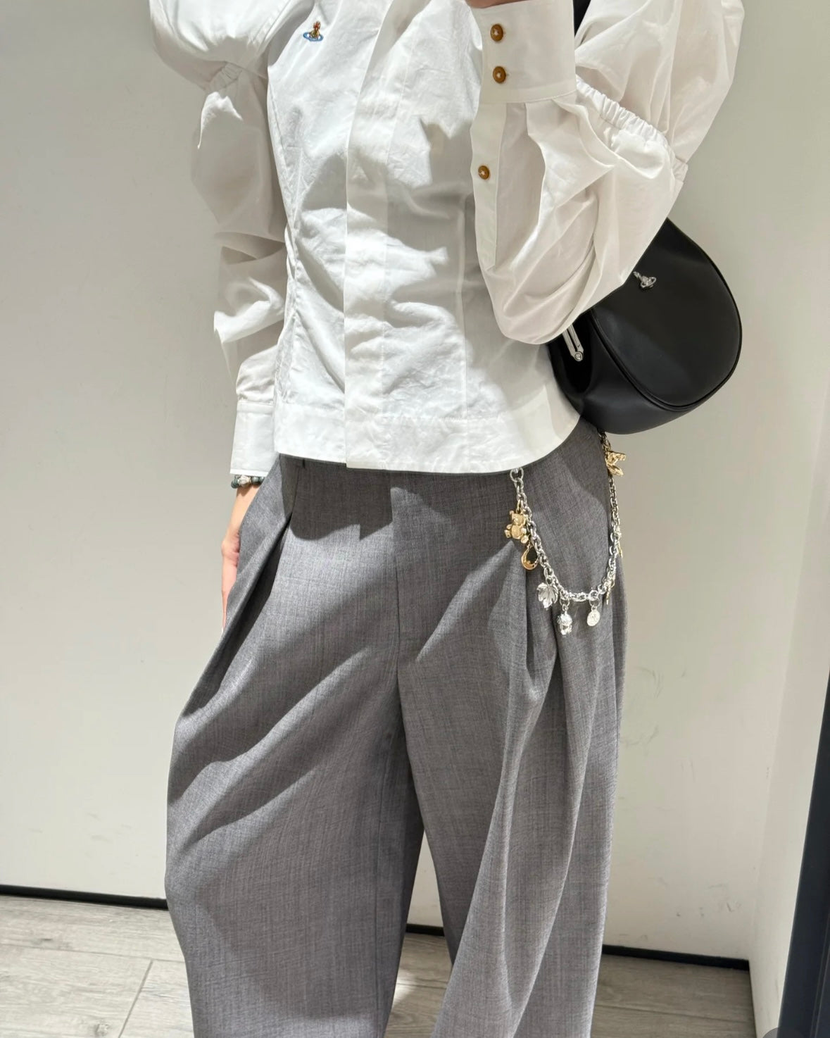 Vivienne Westwood Half Moon Shoulder Bag 🌙 [BABYMONSTER Ahyeon同款]