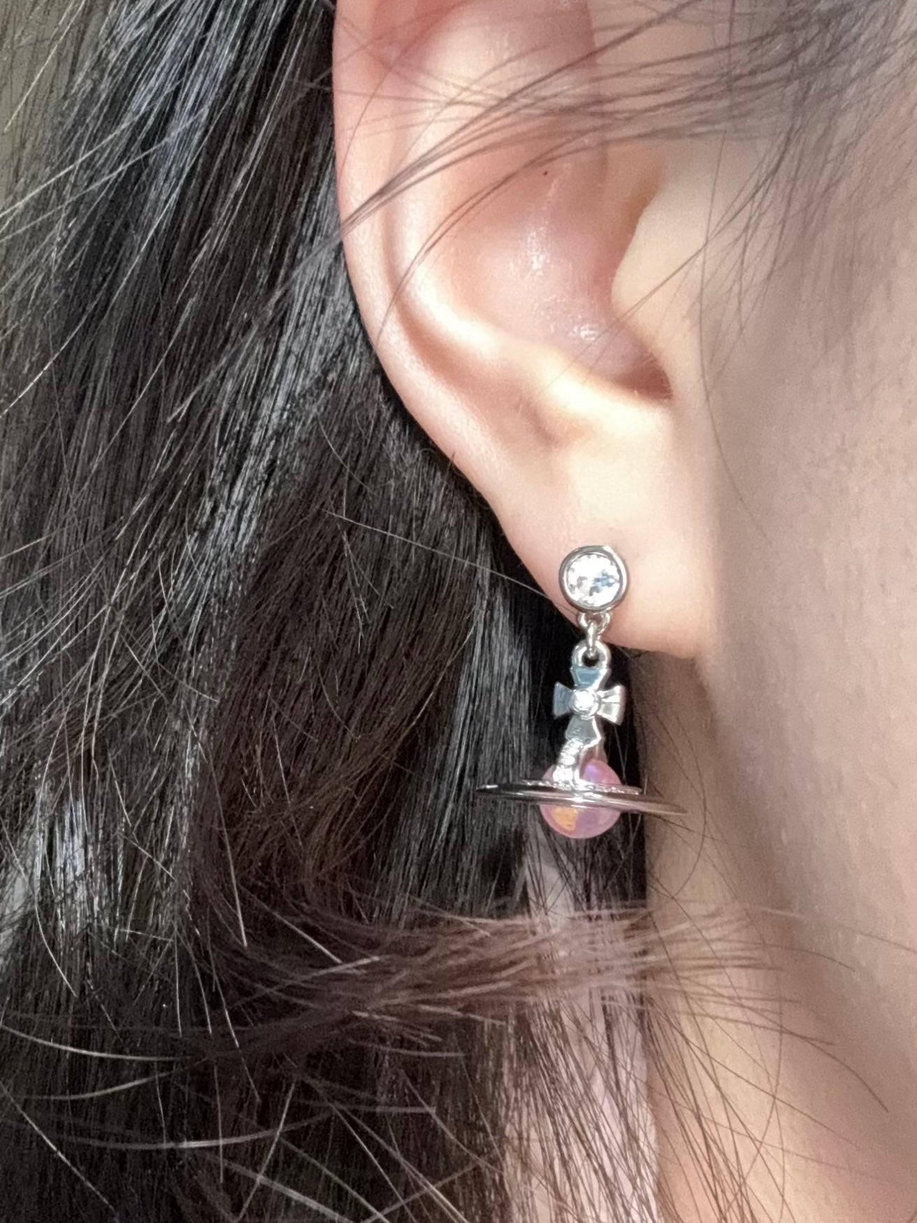 Vivienne Westwood ORB Pendant Crystal Necklace 鐳射幻彩限定色 [限時一件即減$50 結帳時會自動顯示優惠 12/1星期一晚上準時截單 全套現貨發售中 機會難得!]