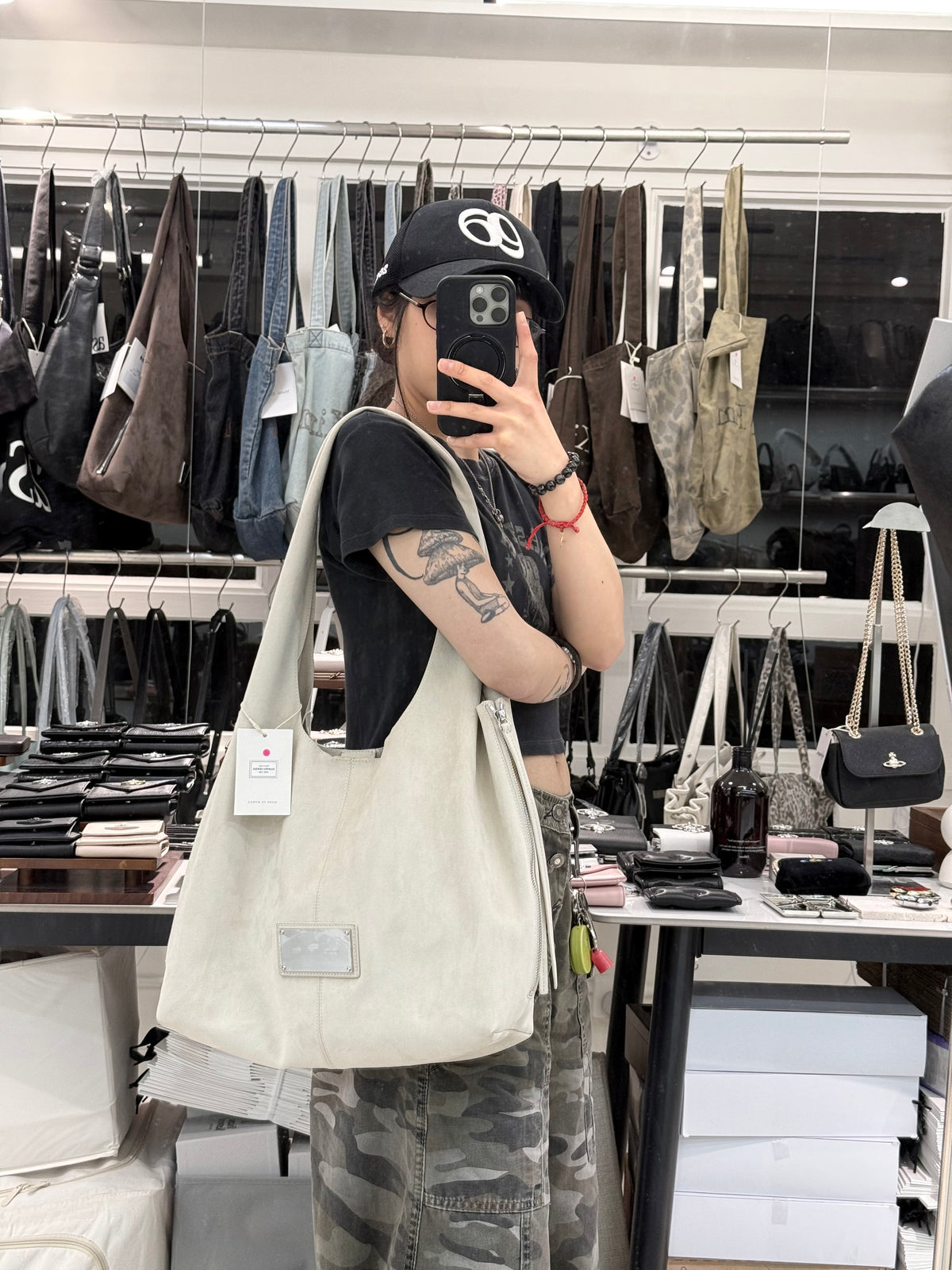 最新韓國選物🇰🇷 Matin Kim Side Zip Suede Shoulder Bag 側拉鍊麂皮流蘇單肩袋［復古麂皮 簡約大容量！］