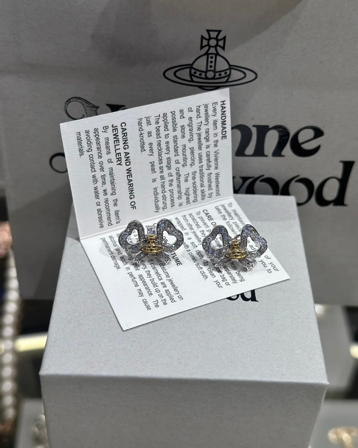 Vivienne Westwood Rigoberta Earrings Sliver [SS25最新蝴蝶結]