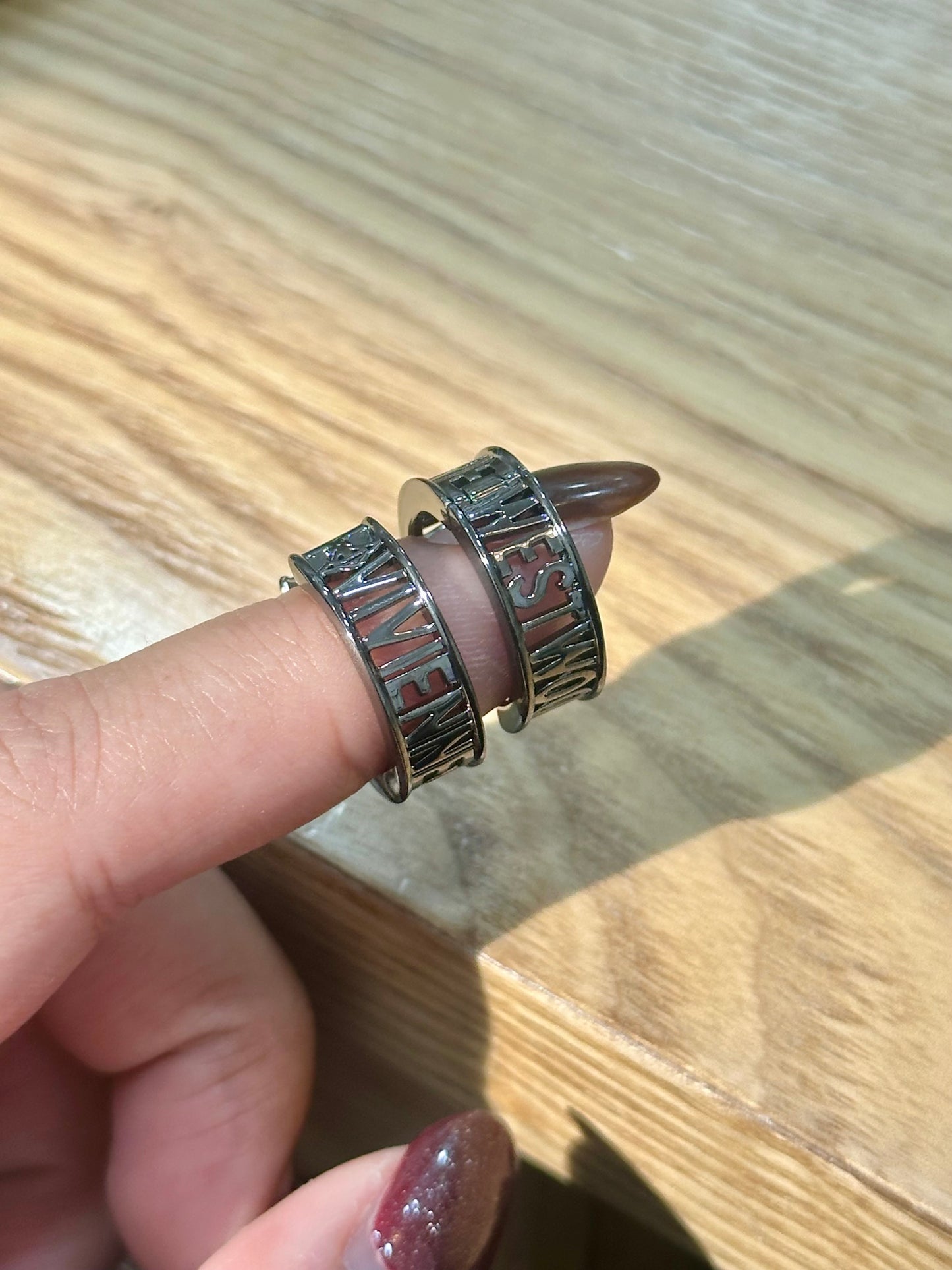 Vivienne Westwood Westminster Earrings 太空灰［最新上架! 型格之選! 限量現貨優惠!］