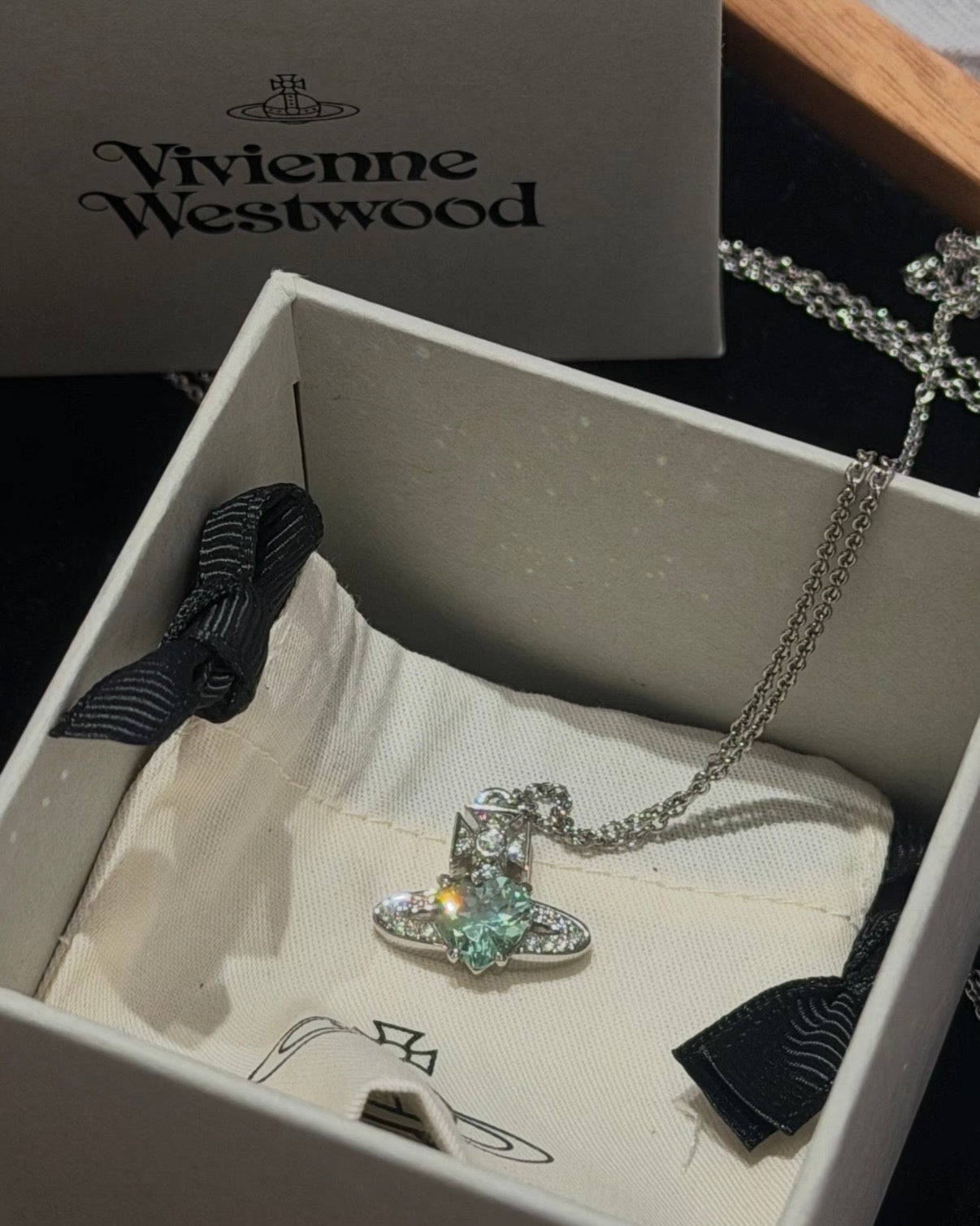 Vivienne Westwood Ariella Necklace 閃鑽愛心 最新春夏限定薄荷綠 滿滿的清新感［最新上架頸鏈耳環手鏈全套現貨供應中］