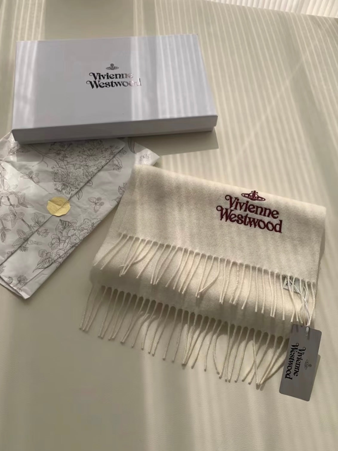 Vivienne Westwood Embroidered Logo Scarf (100% wool) [白色現貨中 日本版 意大利製!]