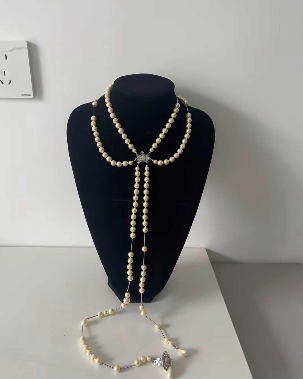 Vivienne Westwood Broken Pearl Necklace 破碎珍珠頸鏈