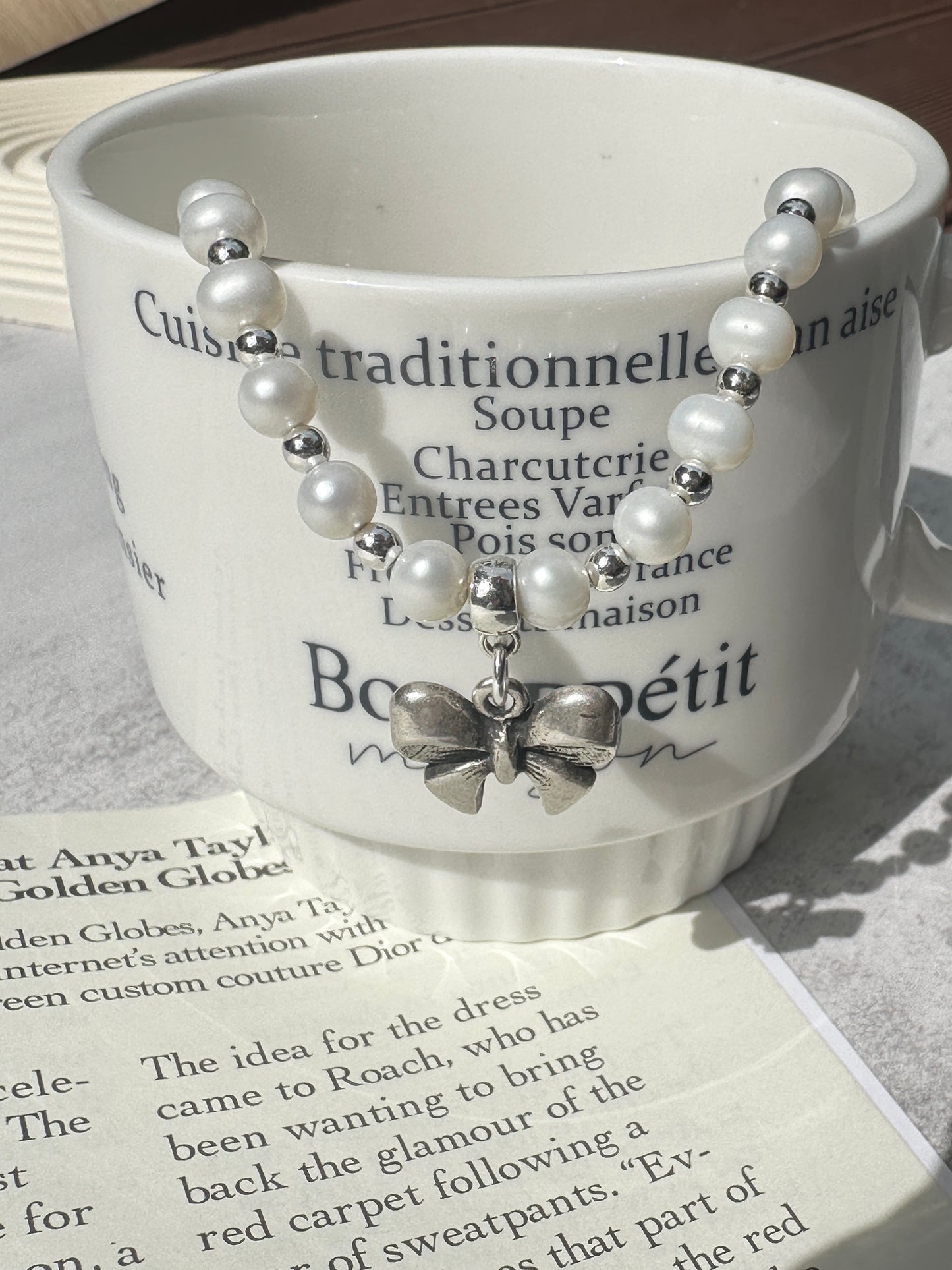 Otro Accesorio X Morningirls 首度聯乘自家製頸鏈 - Mini Bow Pearl Choker