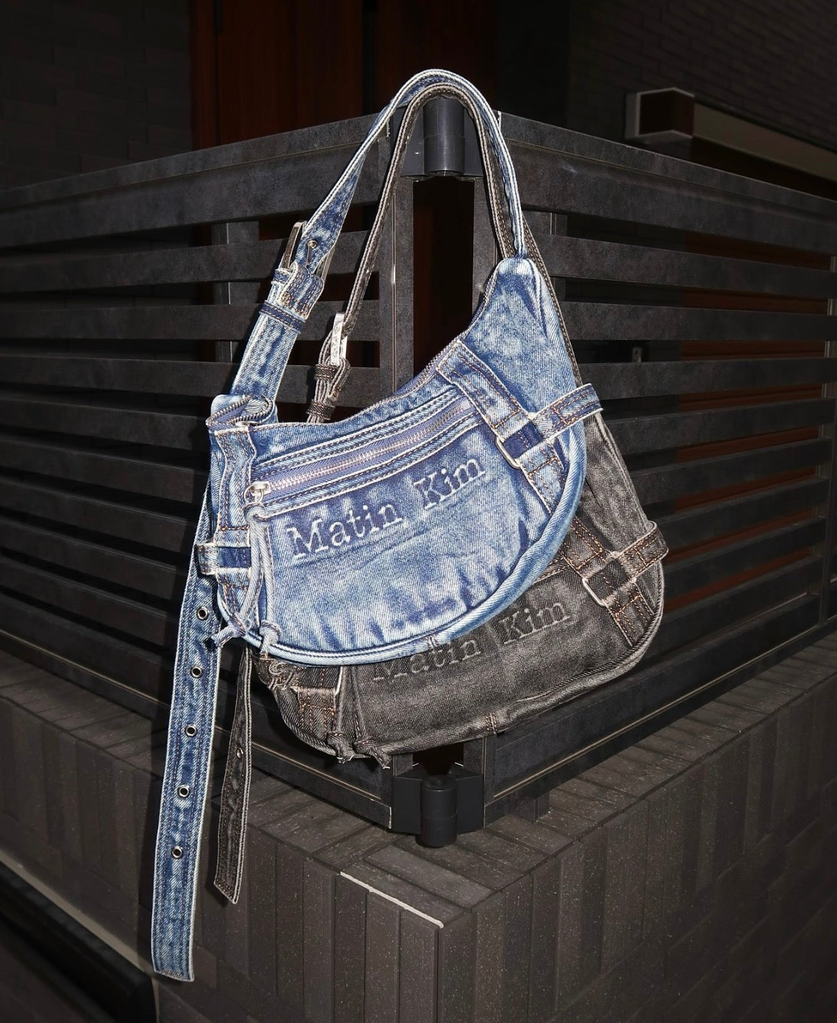 Matin Kim Matin Washed Denim Mini Hobo Bag 最新韓國選物🇰🇷水洗牛仔半月袋［肩帶可調節 韓星同款復古感 可兩用上膊斜揹OK!］