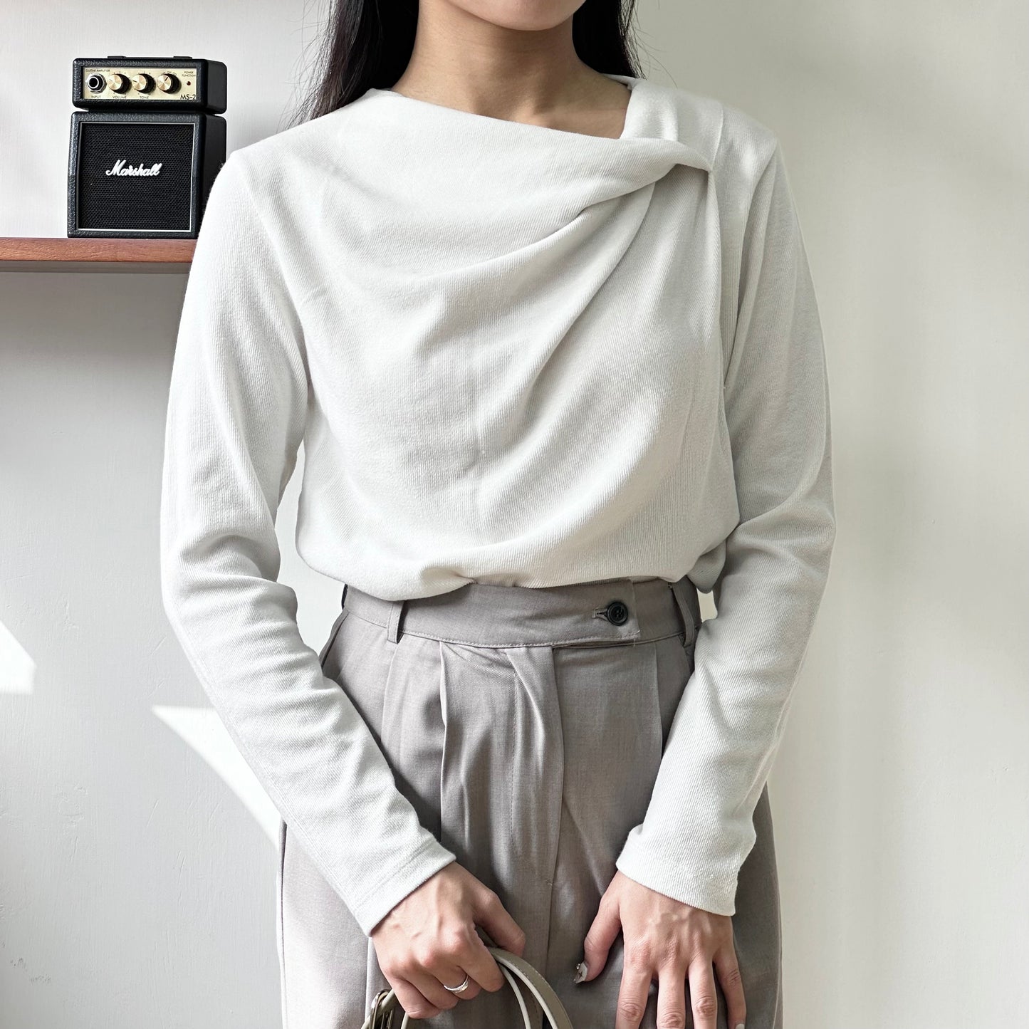 Irregular Collar Gentle Top [門市搬遷清貨限時優惠$169!]
