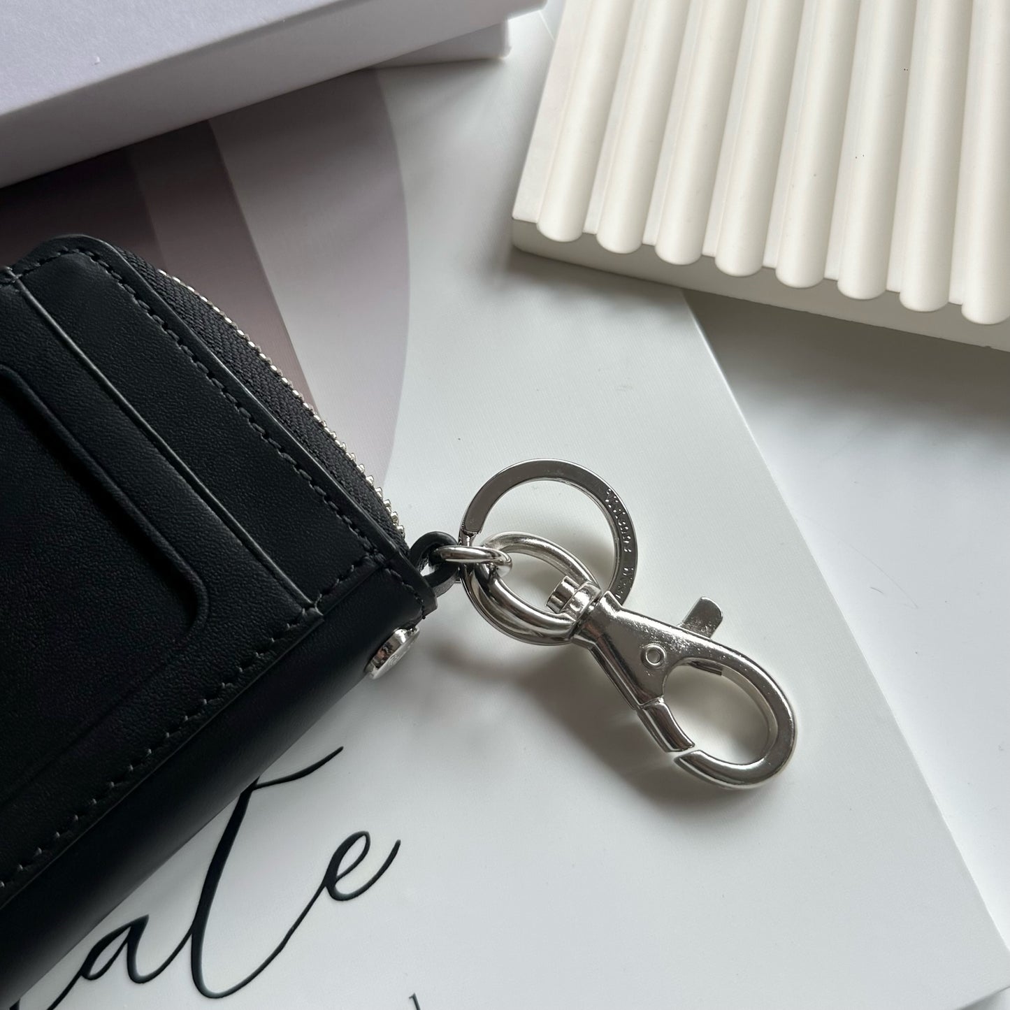 Vivienne Westwood RED LABEL 最新霧面壓紋 Coin Purse with Keychain [日本限定]