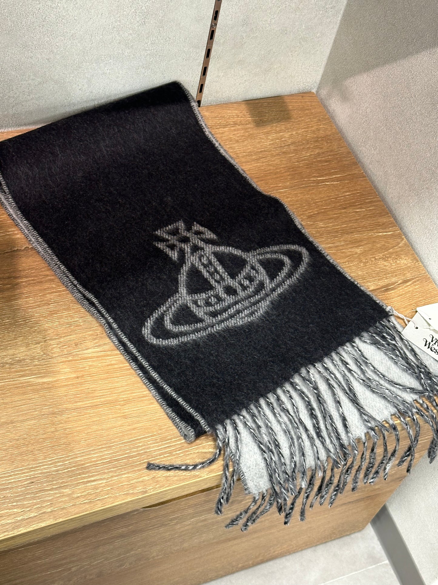 Vivienne Westwood Double ORB Logo Scarf (100% wool) [黑色啡色超熱賣! 日本版 意大利製!]