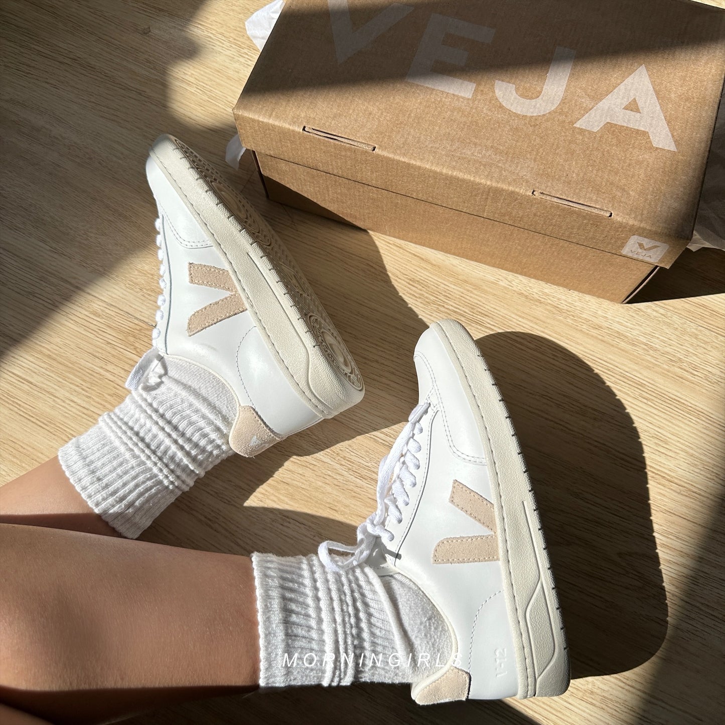 VEJA法國小白鞋 V12 奶茶