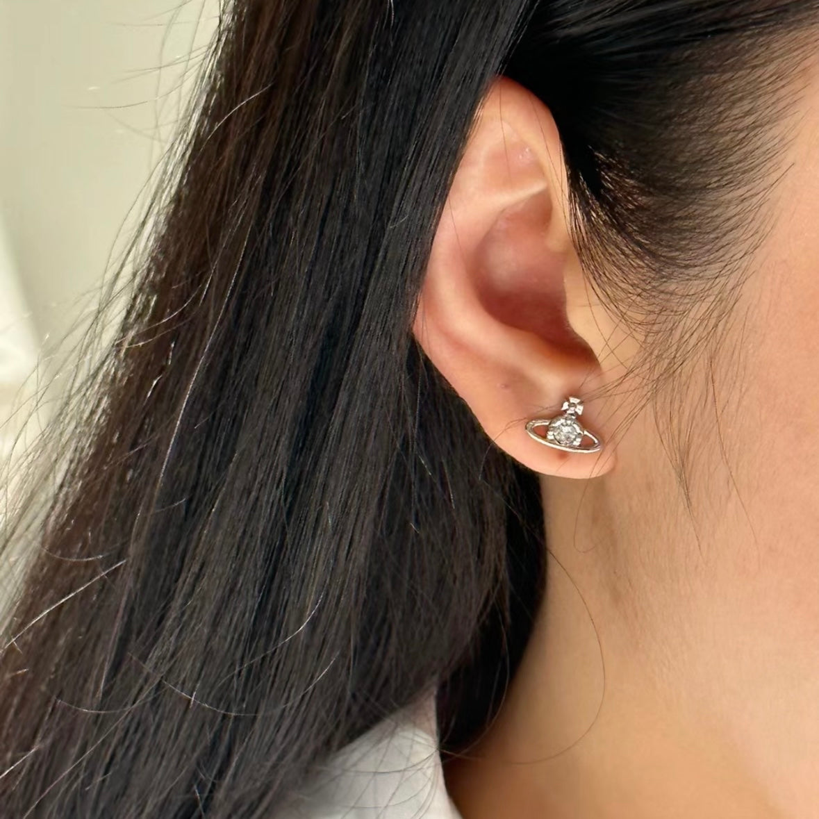 Vivienne Westwood Nano Solitaire Earrings 銀色 [超熱賣!可放耳骨 性價比超高]