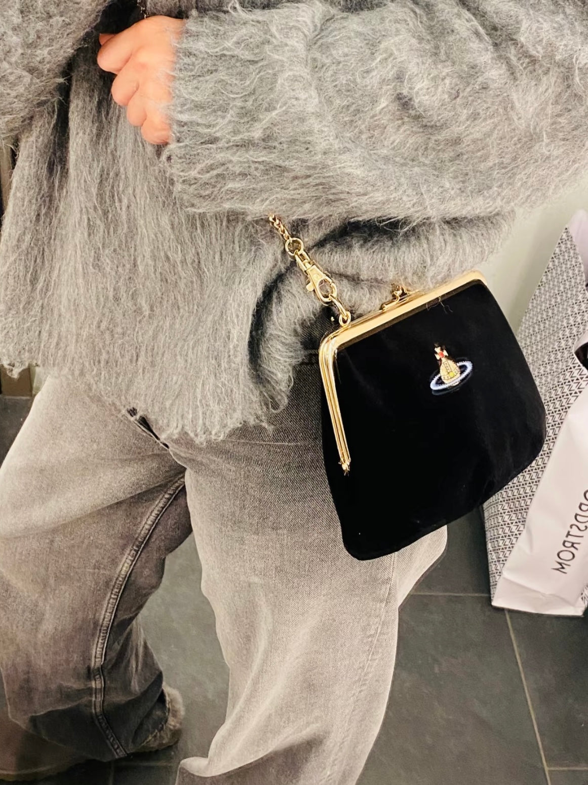 Vivienne Westwood Granny Frame Purse 經典餃子袋 天鵝絨VELVET [限時優惠中!]￼