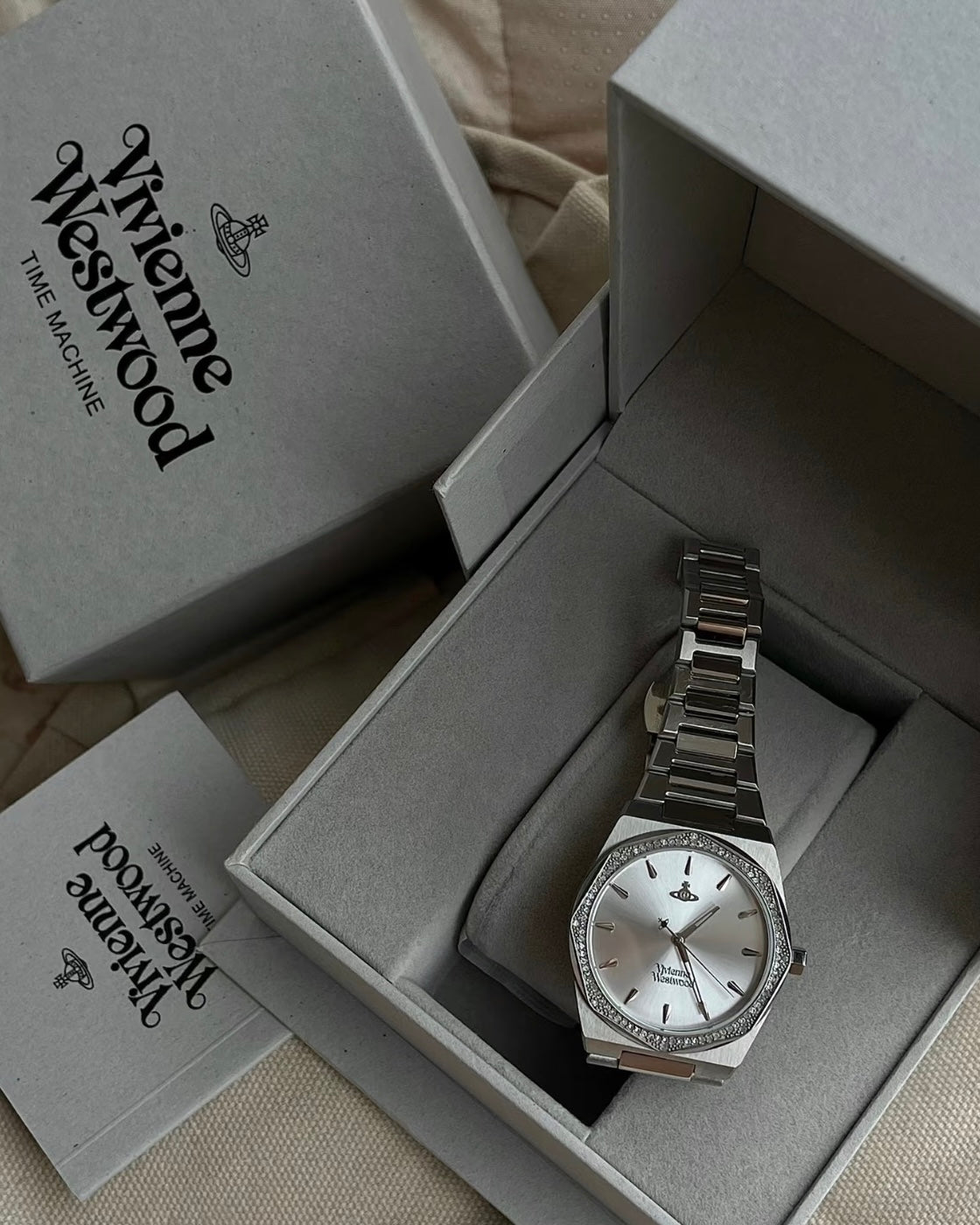 Vivienne Westwood Watch 33mm Moonlight 🌙 [最新上架! 鑲鑽款防水瑞士機芯!]