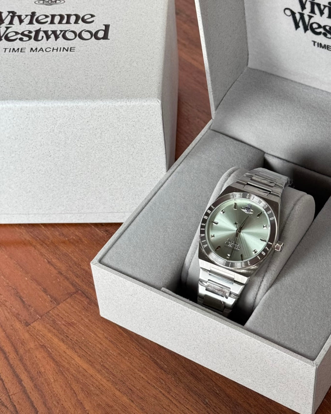 Vivienne Westwood Charterhouse Watch 33mm 薄荷綠 [清新感瑞士機芯 ]