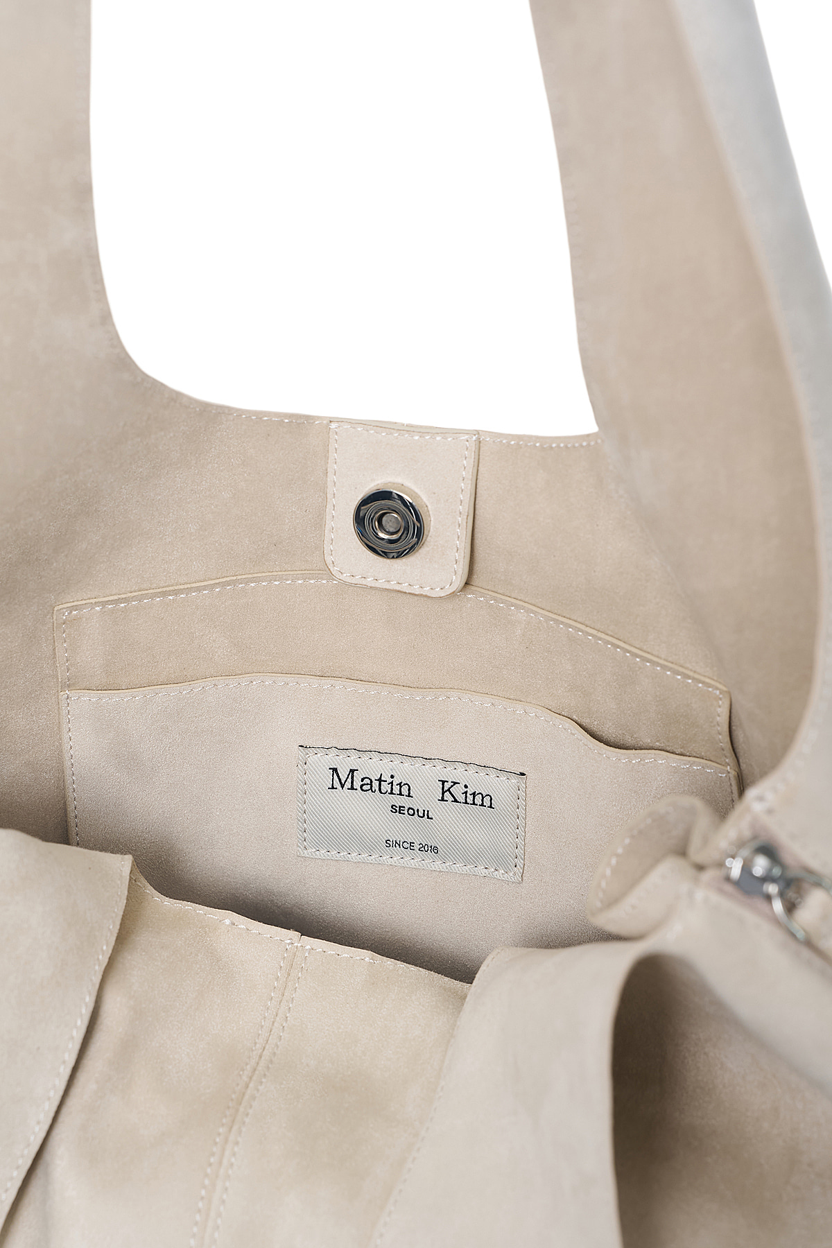 最新韓國選物🇰🇷 Matin Kim Side Zip Suede Shoulder Bag 側拉鍊麂皮流蘇單肩袋［復古麂皮 簡約大容量！］