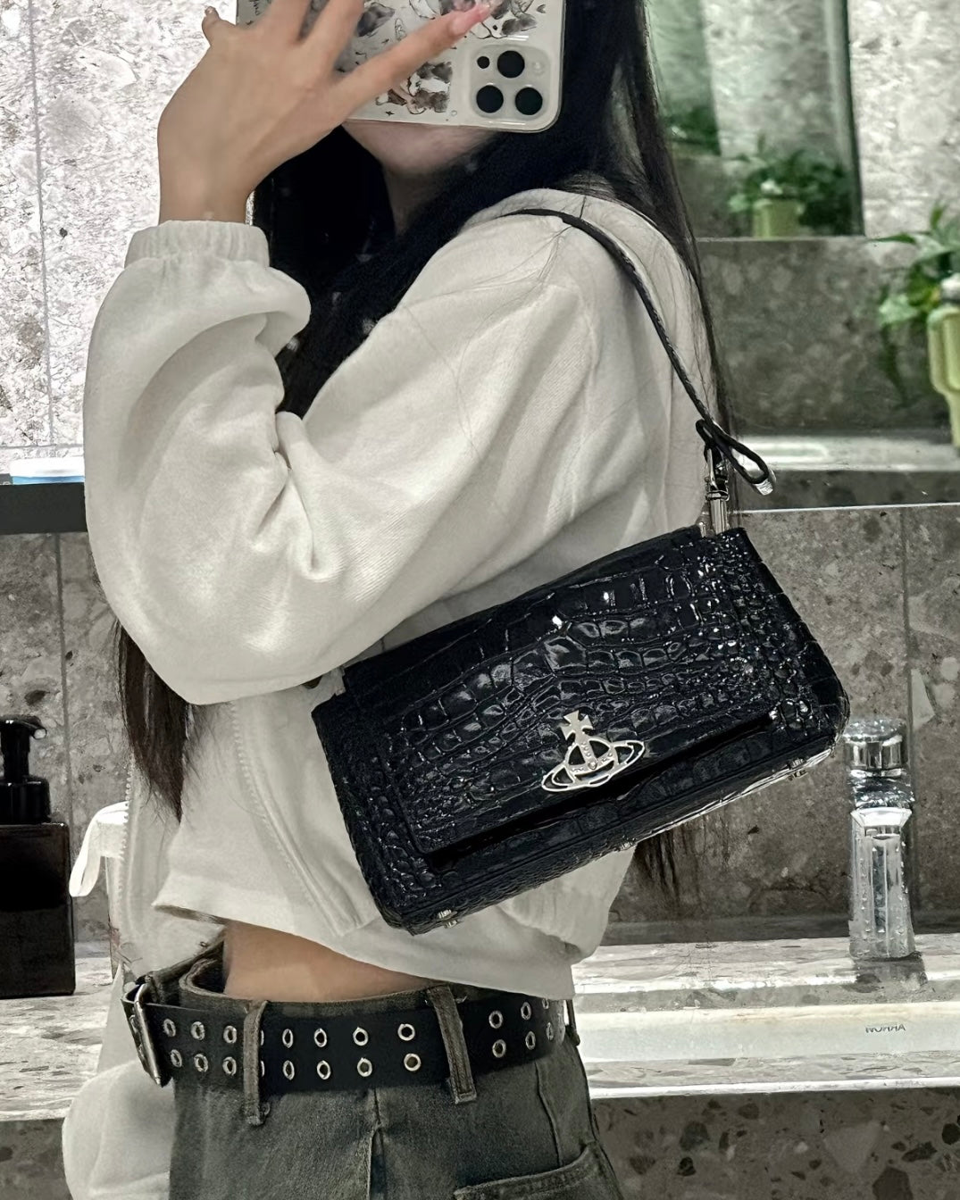 Vivienne Westwood Hazel Handbag 黑色鱷魚皮 [令面大格已停產! 2個size只剩最後微預量訂限額 完售下架轉新版!]