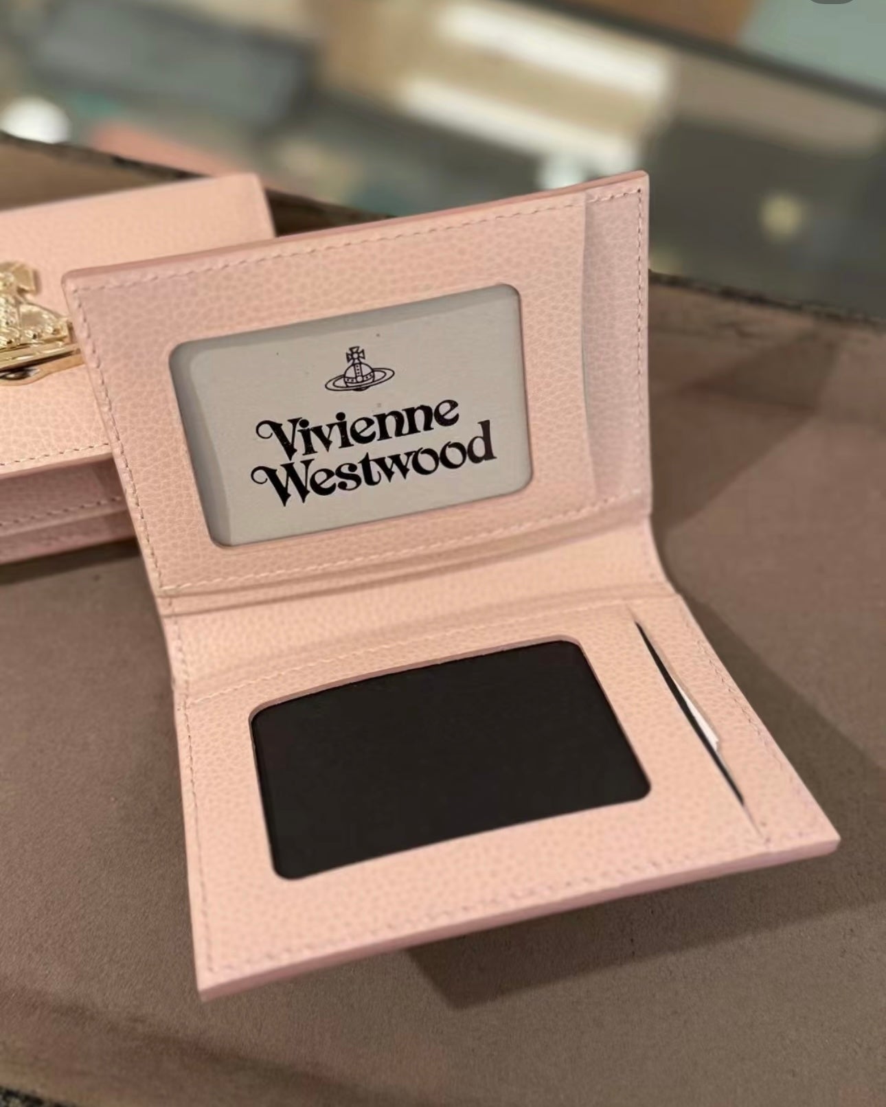 Vivienne Westwood 日本限定2025最新軟身荔枝皮 Bifold Cardholder 罕有雙相位 [專櫃已加價! 最後小量舊價現貨!]