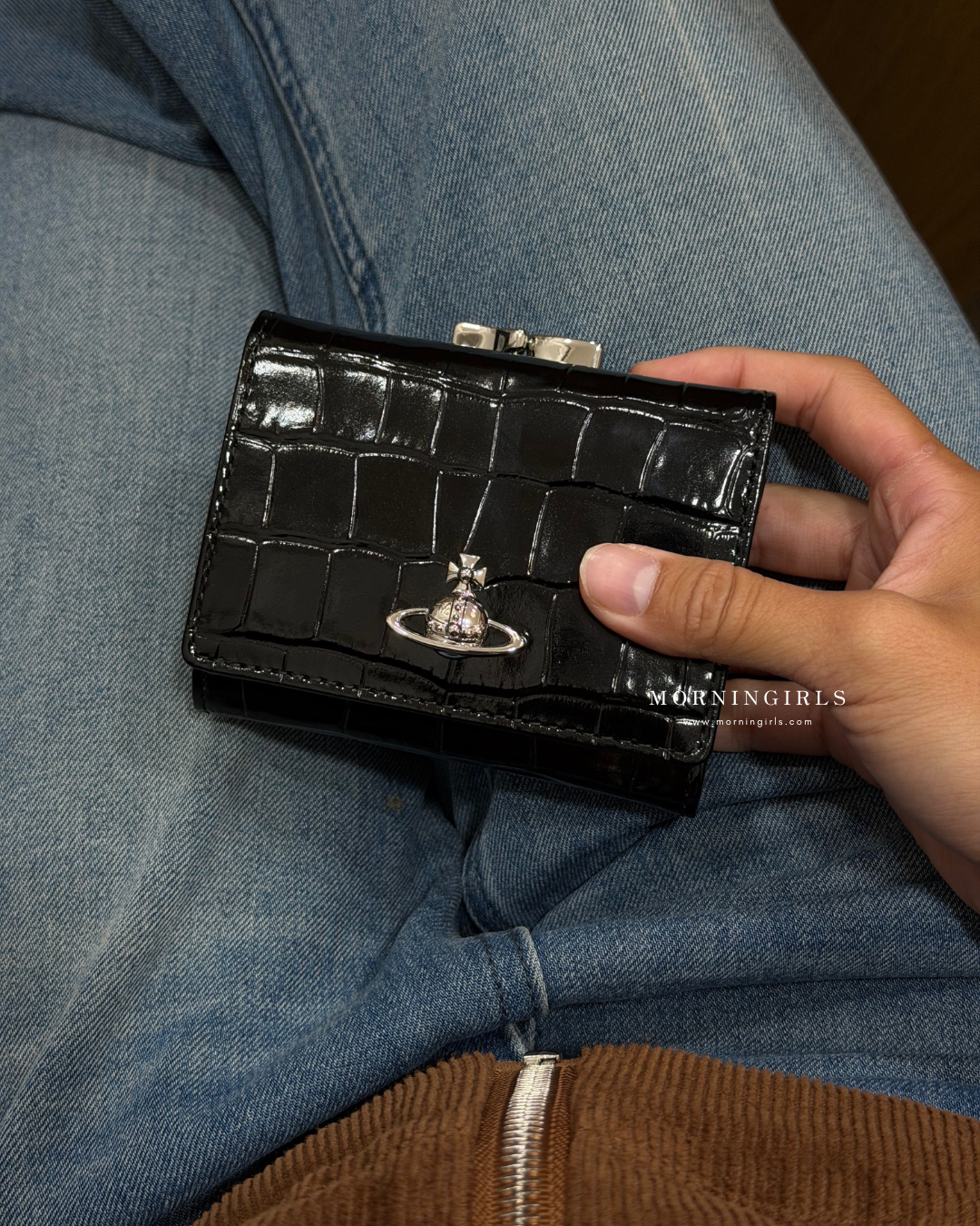 Vivienne Westwood Small Frame Wallet 黑銀鱷魚皮 [超熱賣! 三層連相位]