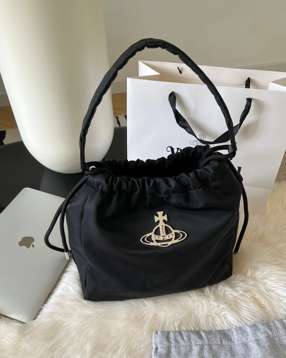 Vivienne Westwood Hilary Bucket Bag 專櫃限定索索尼龍 [SMALL超限量現貨優惠中 極難補貨! 大容量尼龍水桶袋!]