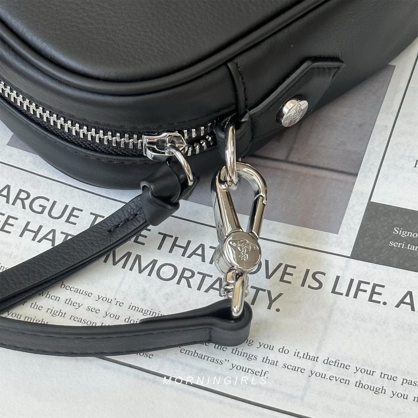 Vivienne Westwood Anna Camera Bag [黑色牛皮!]