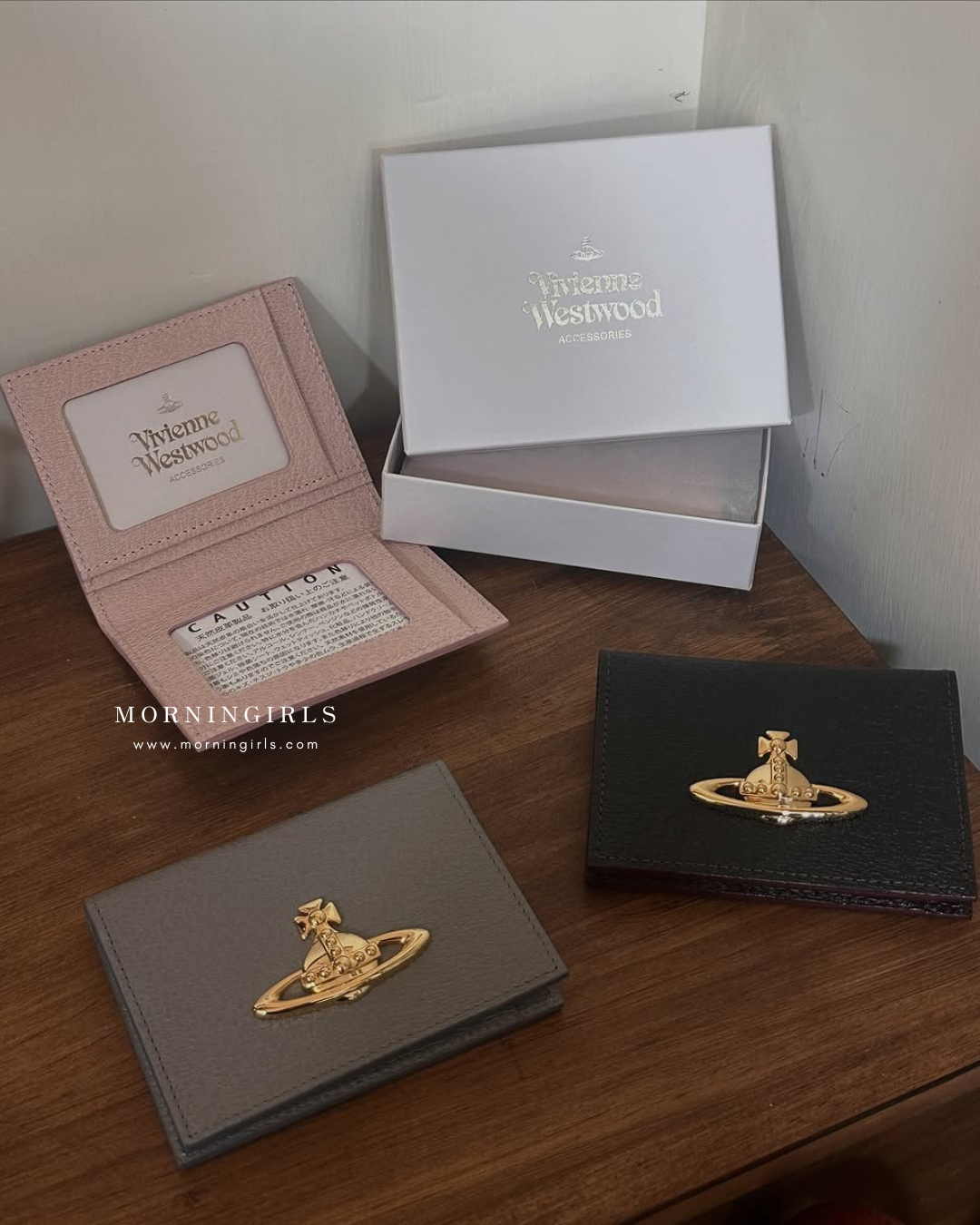 Vivienne Westwood 硬身荔枝皮 Bifold Cardholder 包含相位 [日本限定已停售 櫻花粉最後一個!]