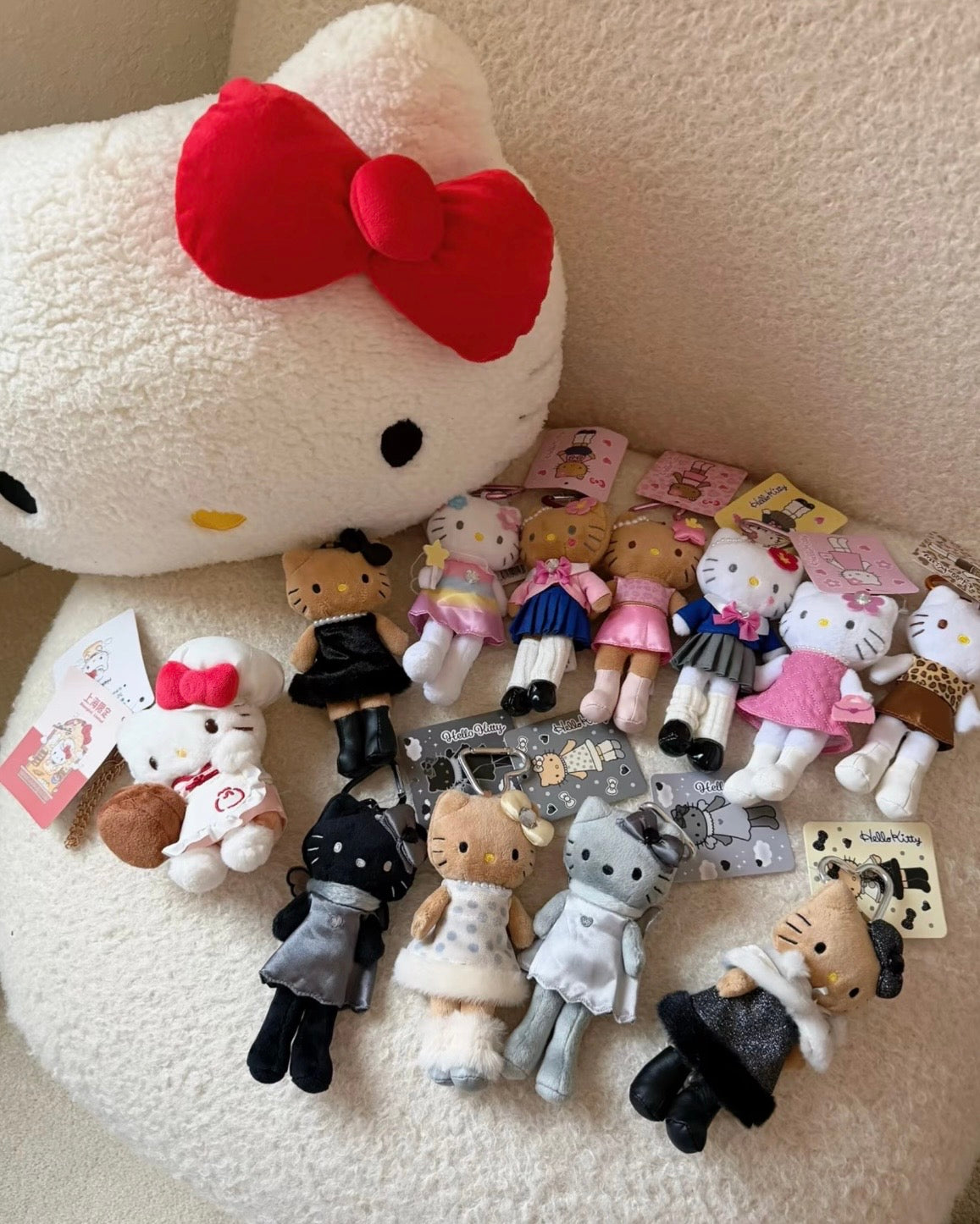 長腿 Hello Kitty 掛飾日本限定 [秒殺價全場$16X! 可到旺角門市買走現貨⋆˙⟡]