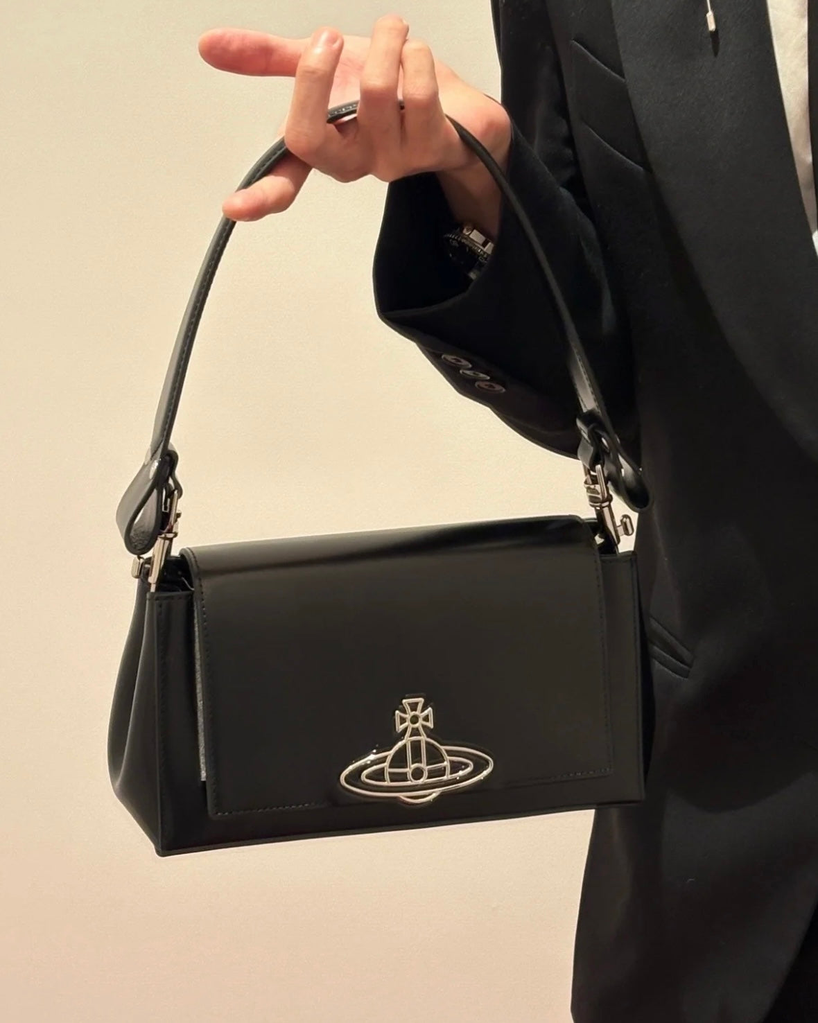 Vivienne Westwood Hazel Handbag SS25春季最新啞黑色 100%小牛皮