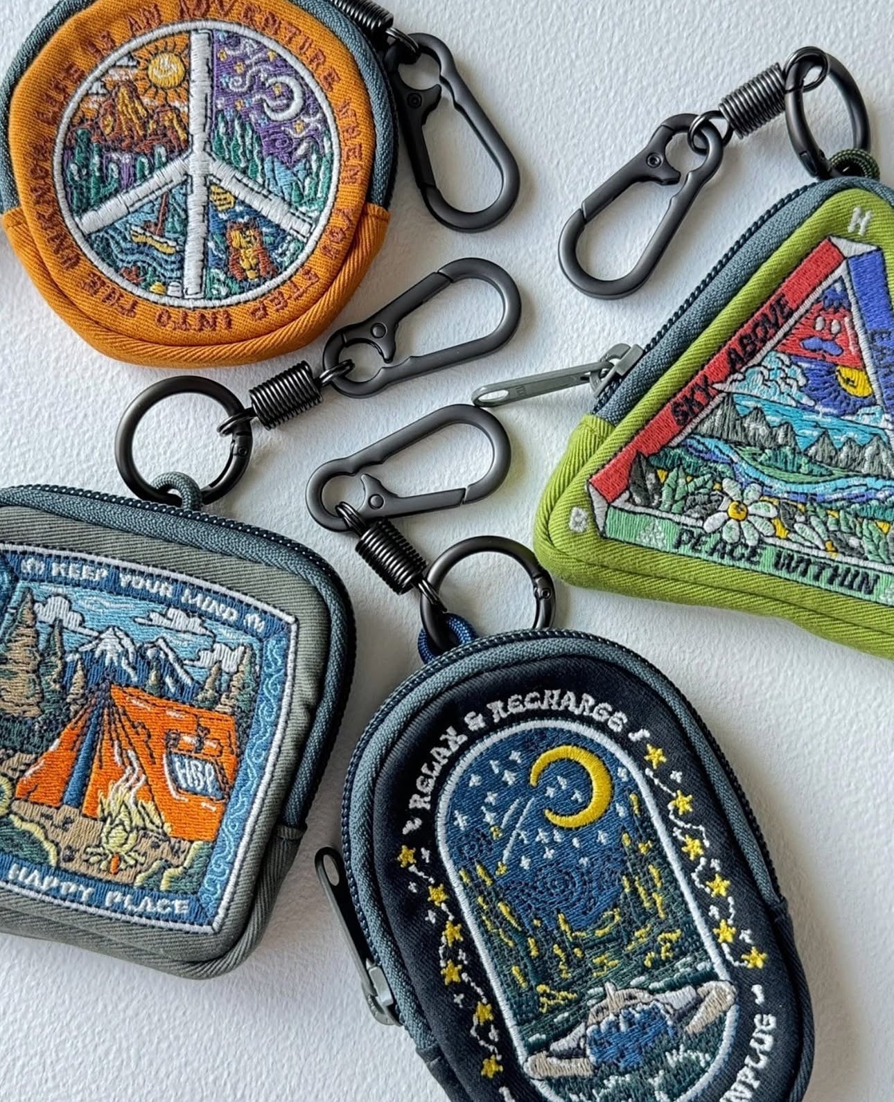 Hamblepie 泰國自家品牌 - Magical Day & Night Little Coins Bag 附送扣［最新上架!］