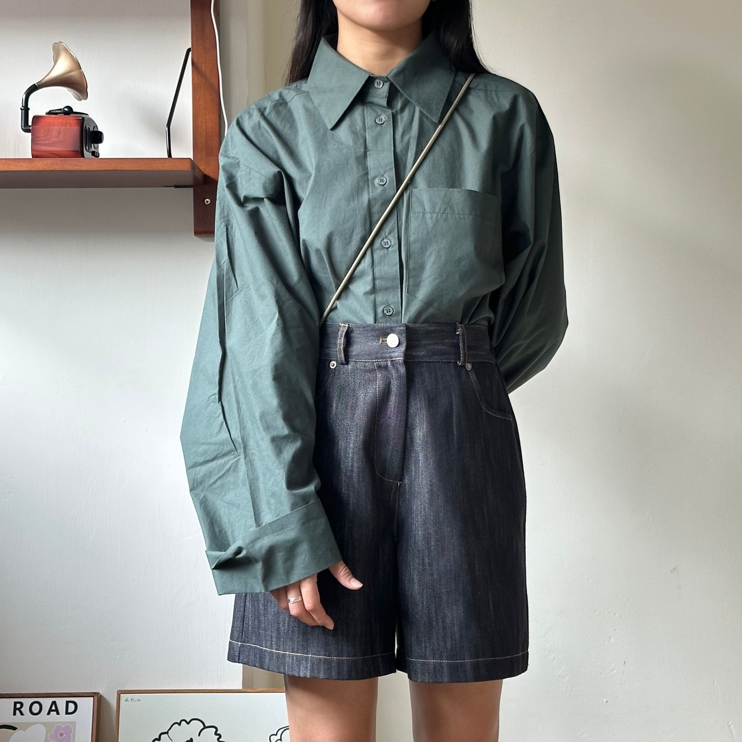 Big Pocket Oversize Cropped Shirt  [門市搬遷清貨限時優惠$149!]
