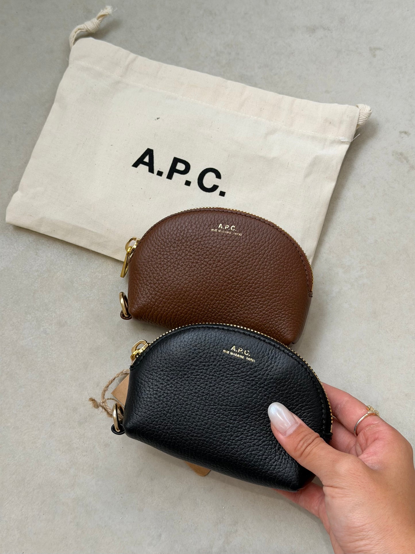 A.P.C. Neige coin purse  [2026最新上架 簡約法式荔枝紋零錢包]