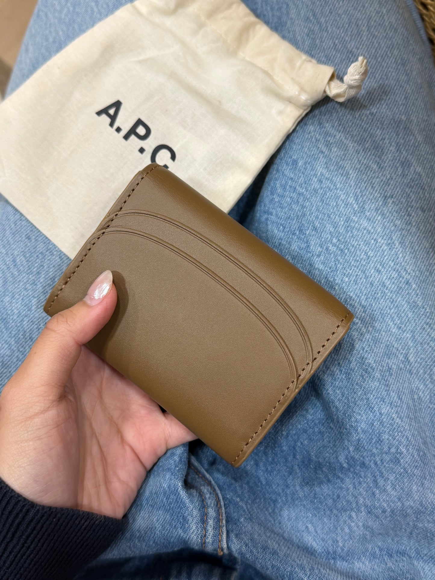 A.P.C. Geneve Cardholder［長期熱賣款式! 黑色現貨震撼回歸!］