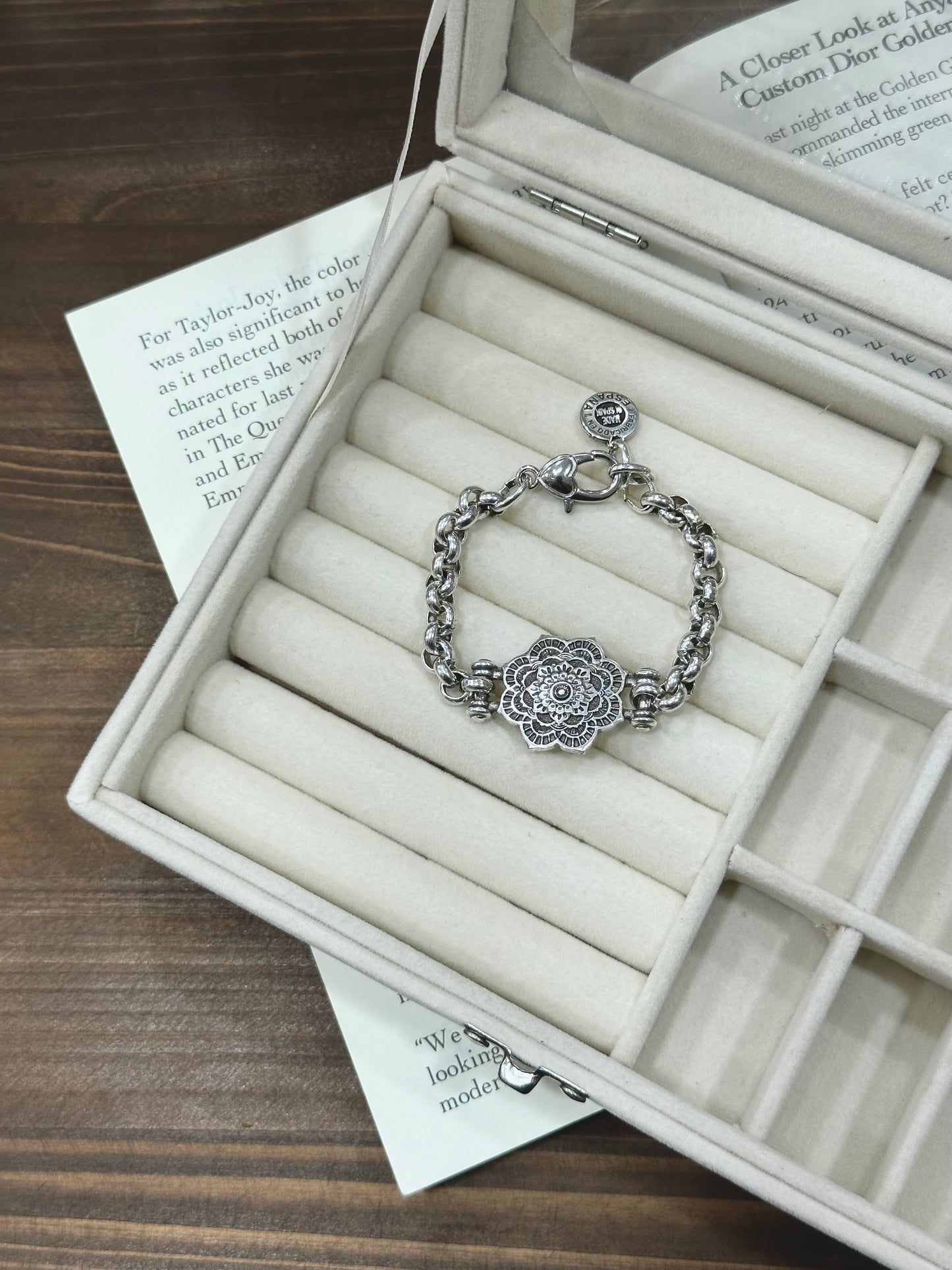 Otro Accesorio 西班牙手工飾物 - Vintage Flower Bracelet