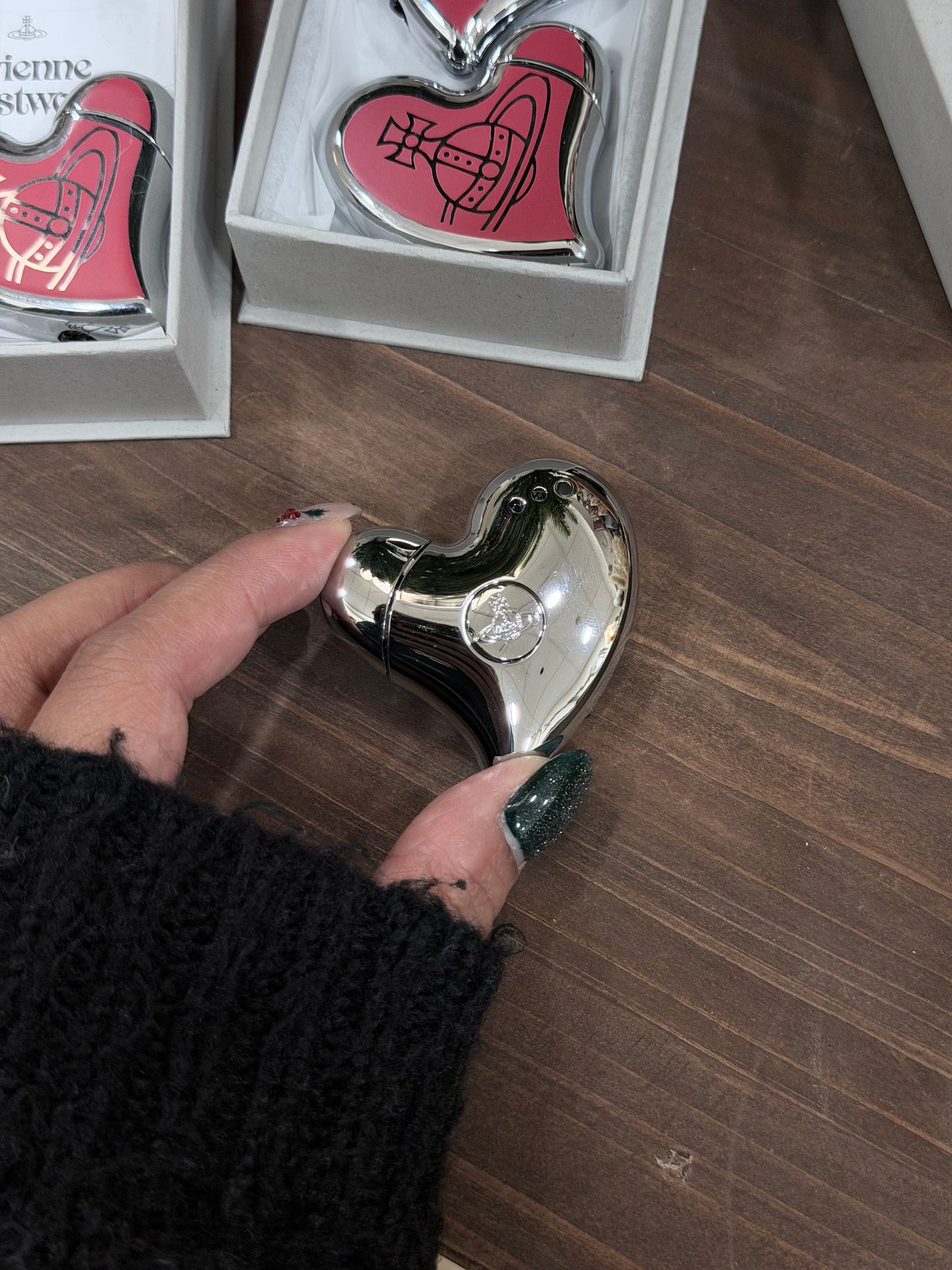 Vivienne Westwood 日本限定金屬鏡面心形打火機 最新限量金銀粉紅配色［限時新品優惠中 9/1晚上準時截單!］