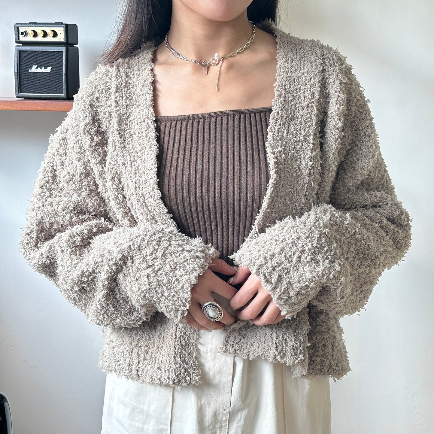 毛毛寬鬆外套 [有色差 實物近似牛油果綠 介意者慎買!!]