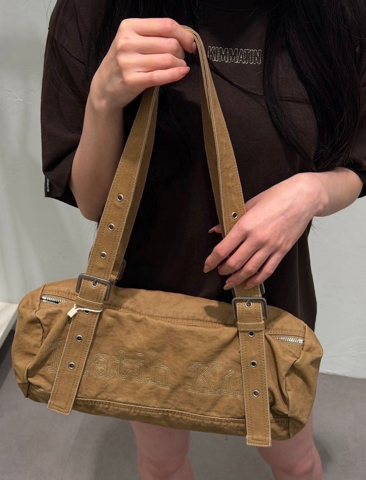 韓國選物🇰🇷 Matin Kim Vintage Washed Cotton Duffel Bag 復古水洗棉質圓筒袋［街頭復古感 質感隨性搭！］